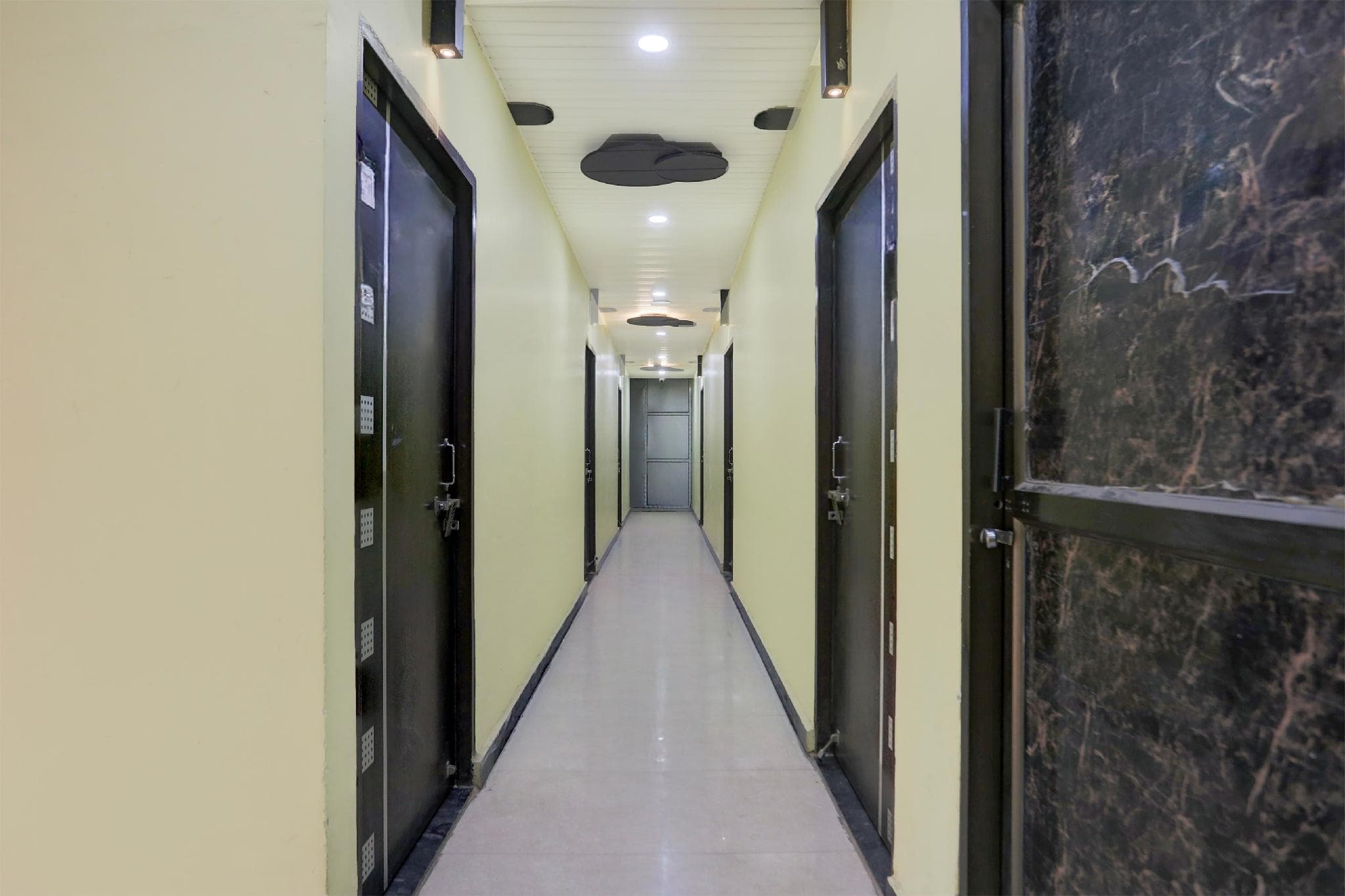 Hotel O by OYO Shree Paying Guest House photo 4