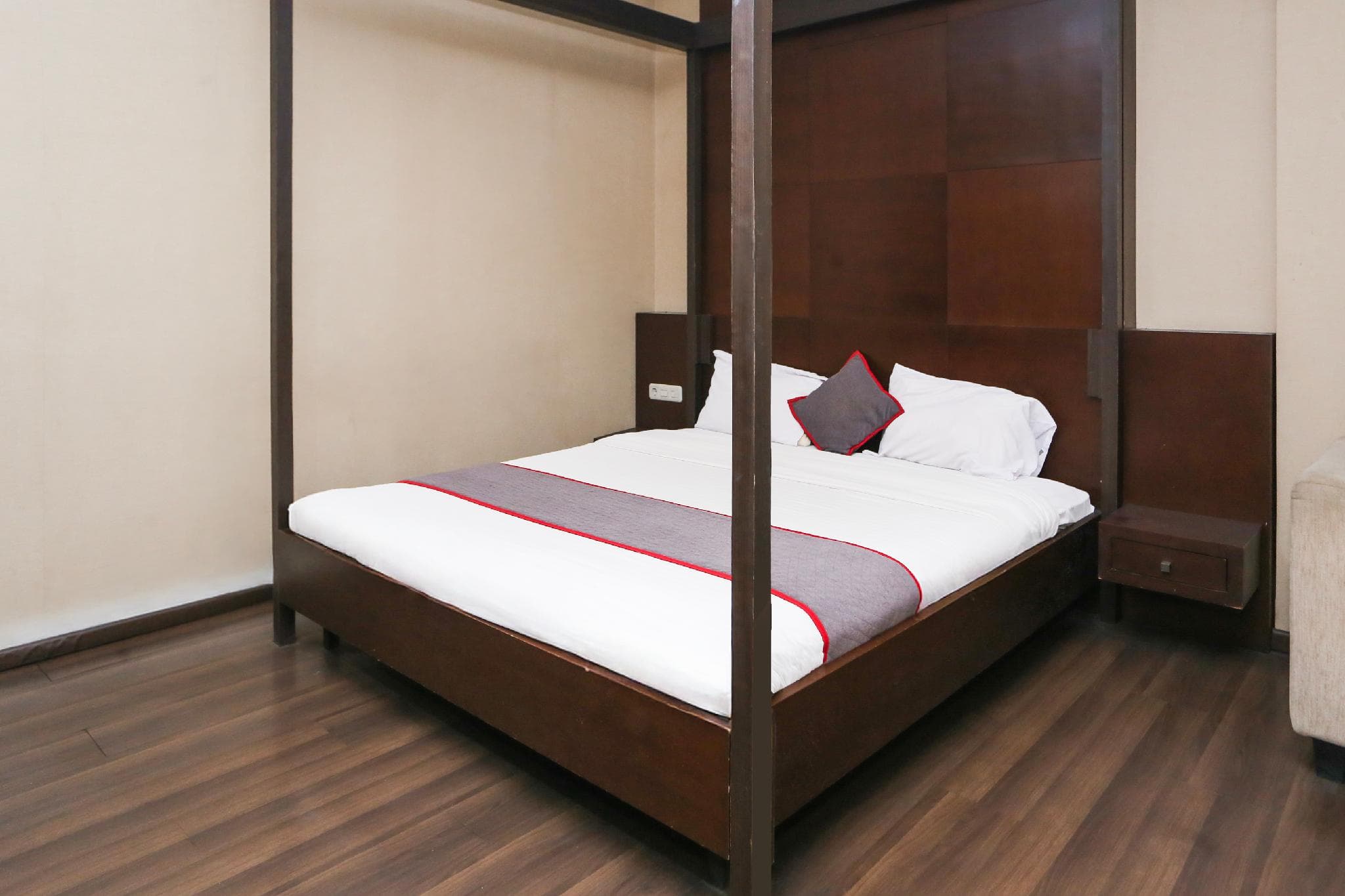 Dancenter Cikarang Near Pollux Mall Formerly Hotel Pesona Cikarang photo 4