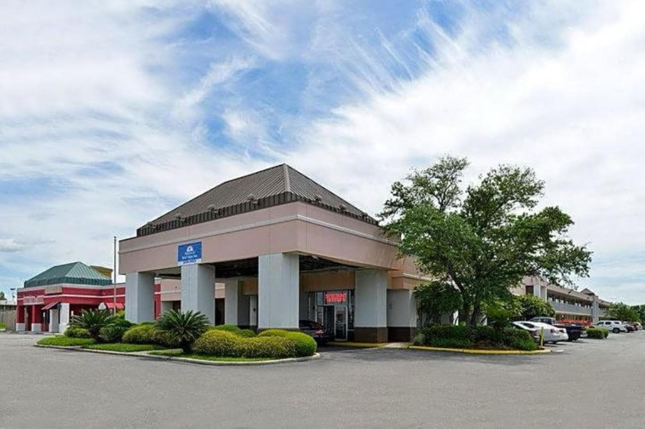 Heritage Inn & Suites by Capital O Baton Rouge I 10