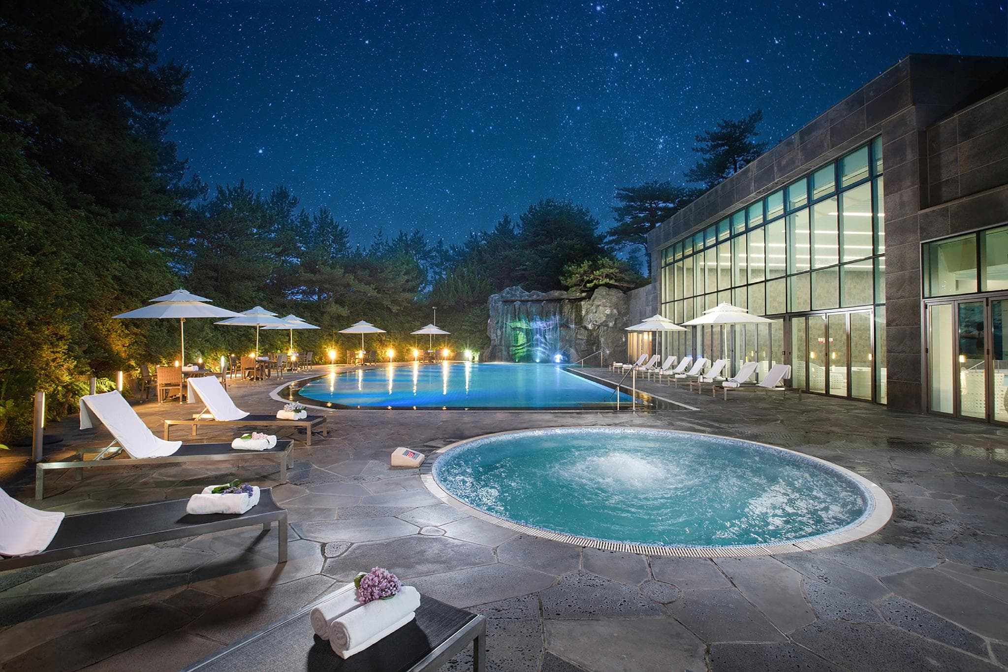 WE Hotel Jeju photo 3
