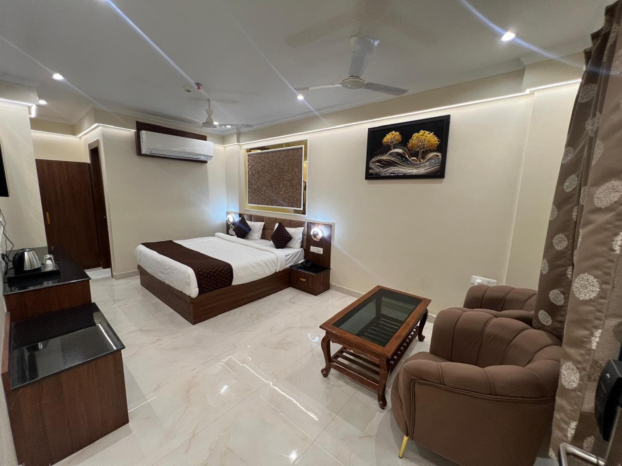 HOTEL SUNDARAM CONTINENTAL photo 2