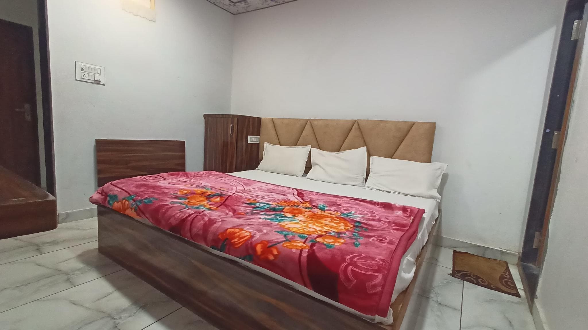 Hotel Anmol Palace