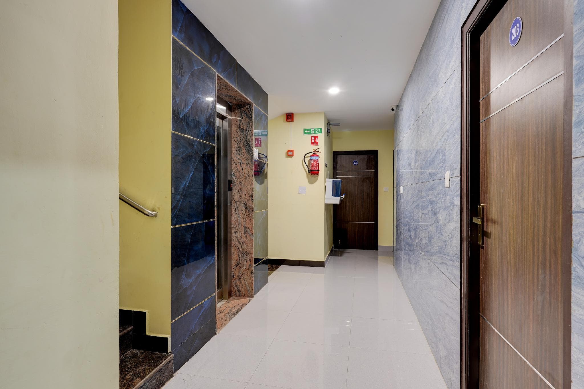Super Townhouse IG Medical College Pondicherry Formerly Sri Vi Ka Residency photo 3