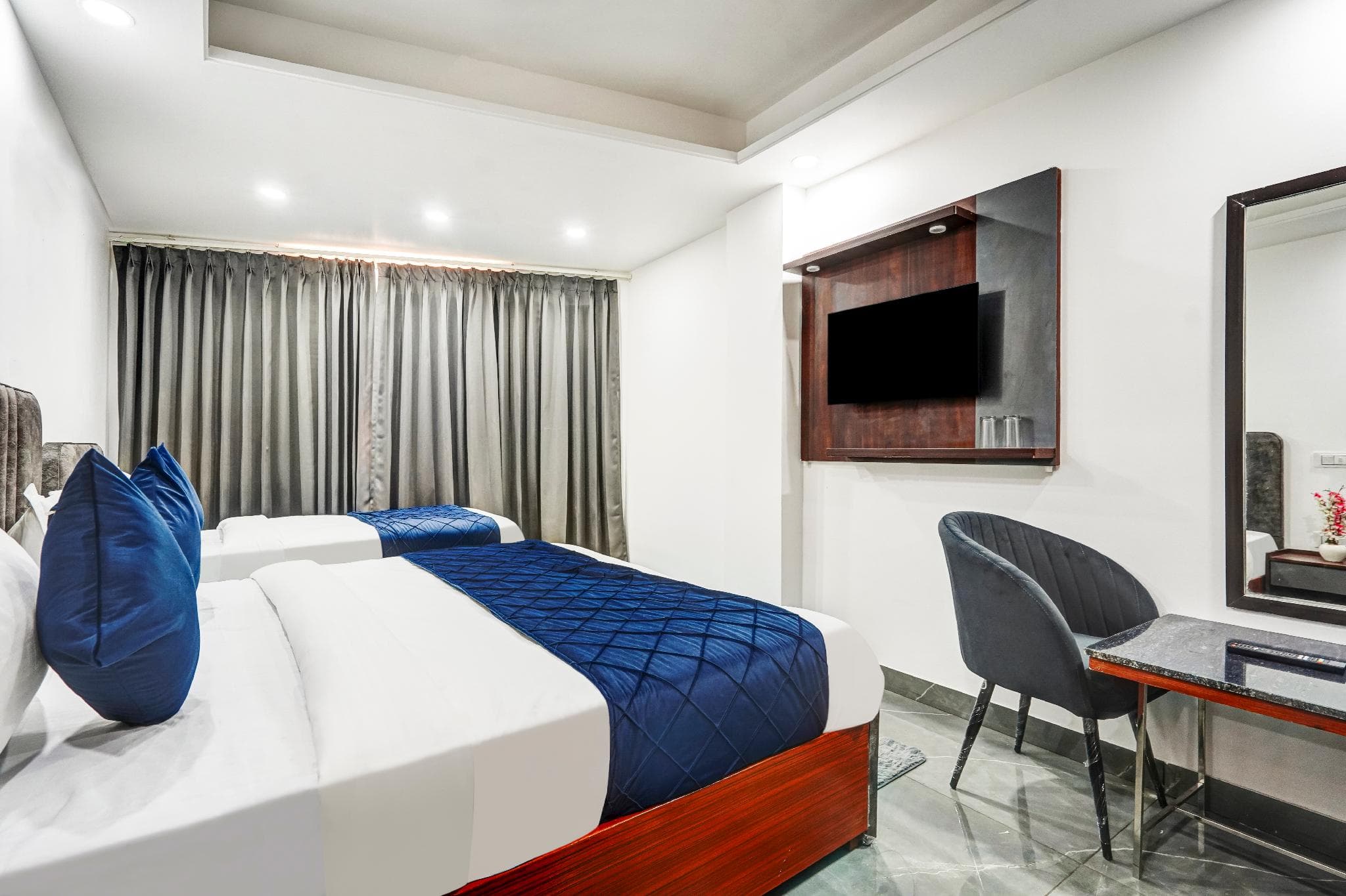 HOTEL S R STAY NEAR IGI DELHI AIRPORT photo 5