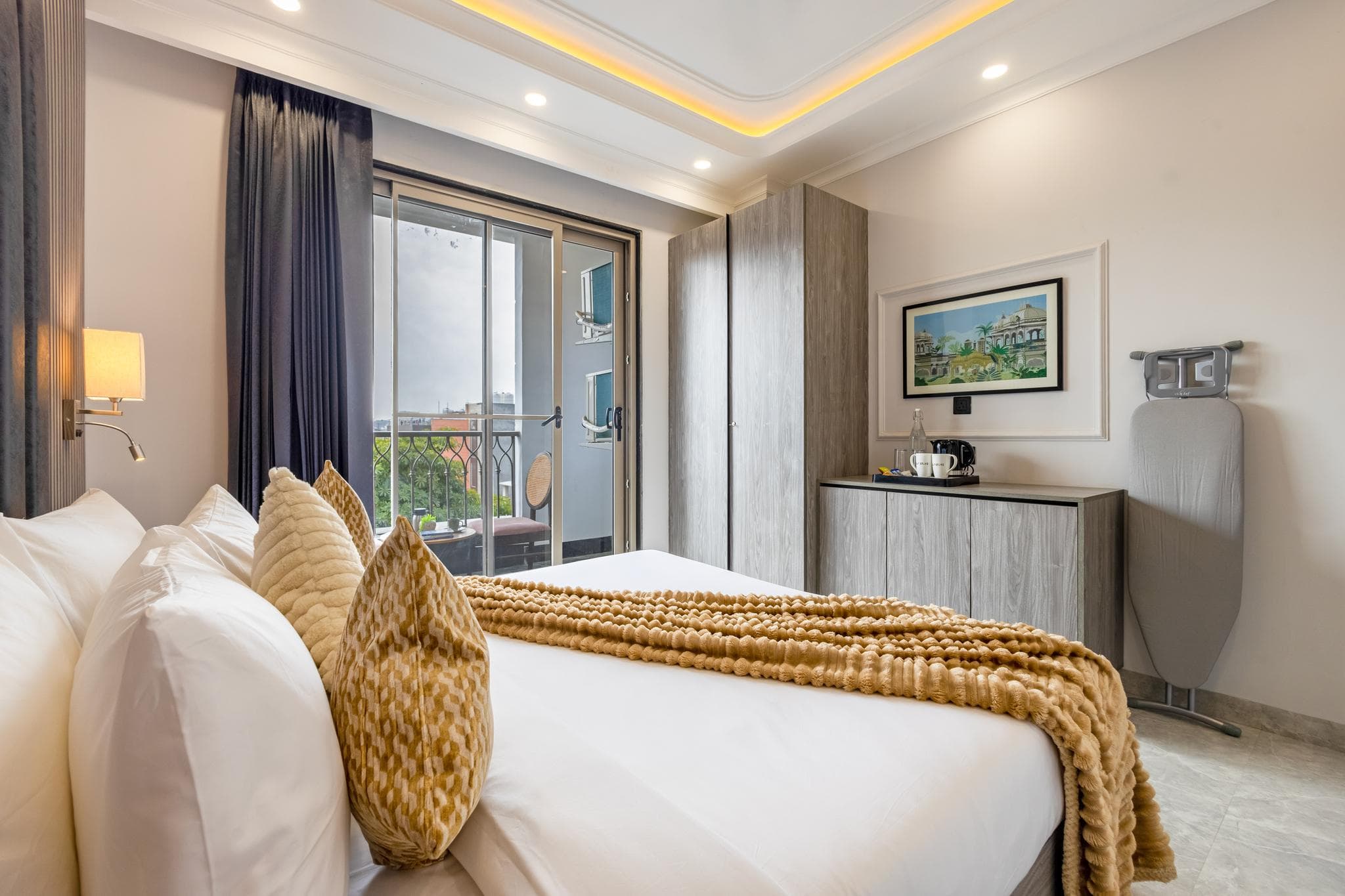 Saltstayz Premier Near Sector 44 Corporate Hub photo 2