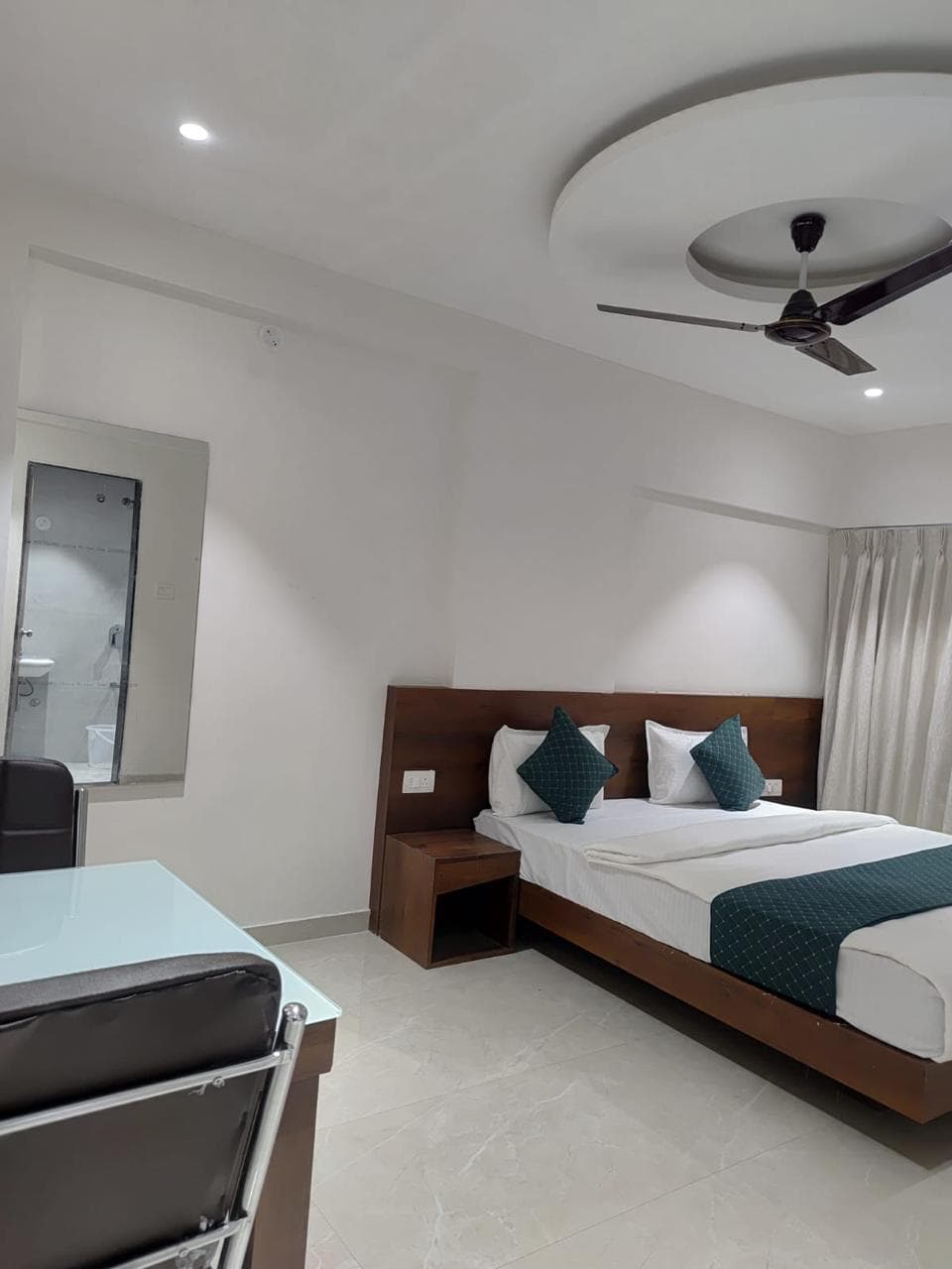Sindu Executive Lodging photo 2