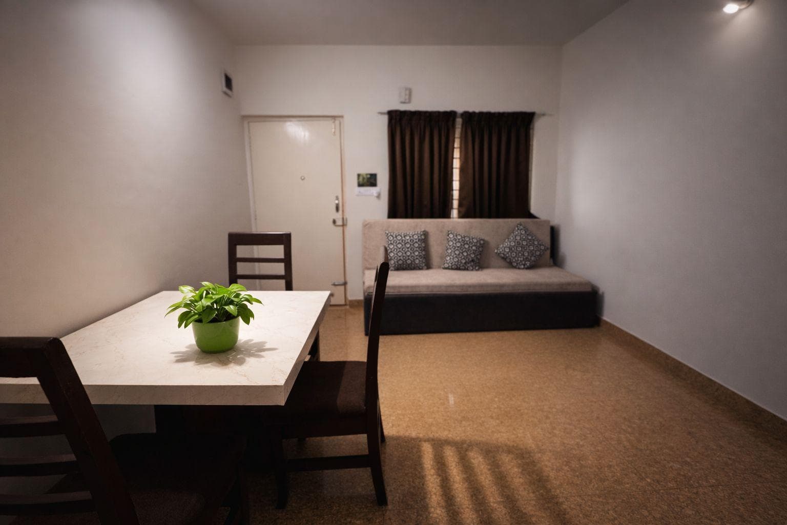 Golden Lotus Suites photo 4