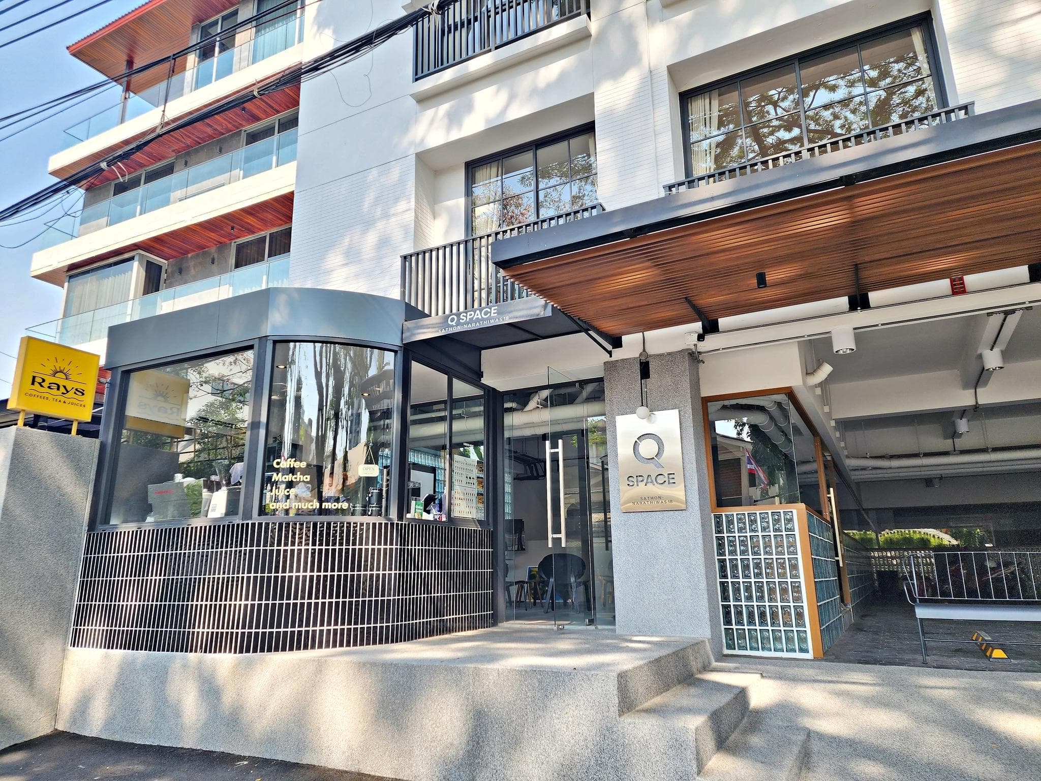 Q Space Sathorn - Narathiwas 18