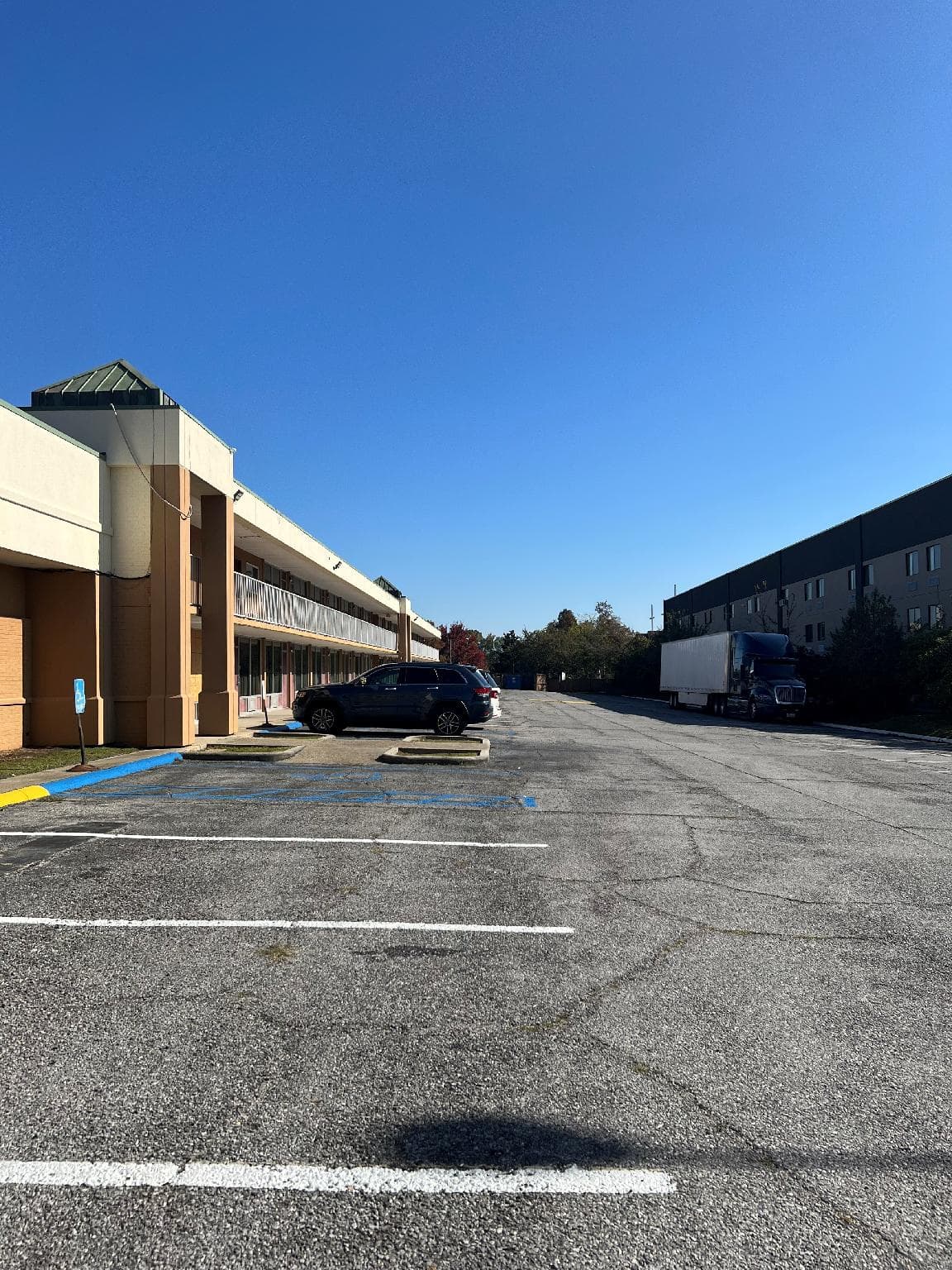 Heritage Inn & Suites