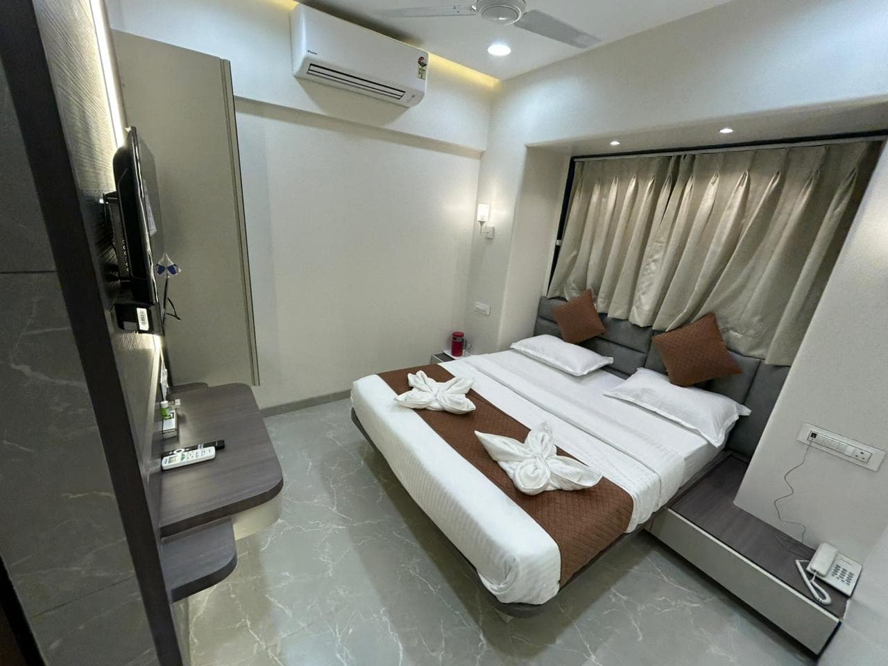 Hotel Le Glance Rooms & Dormitory photo 2