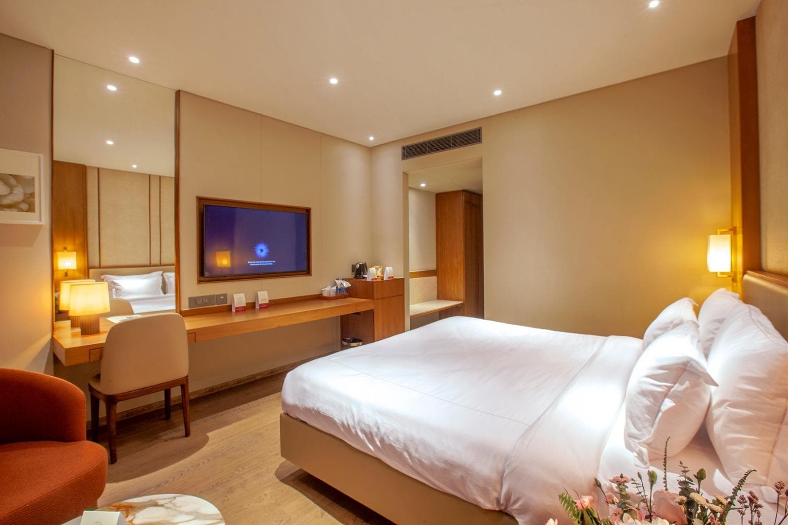 Purple Elephant Luxury Business Hotel photo 2