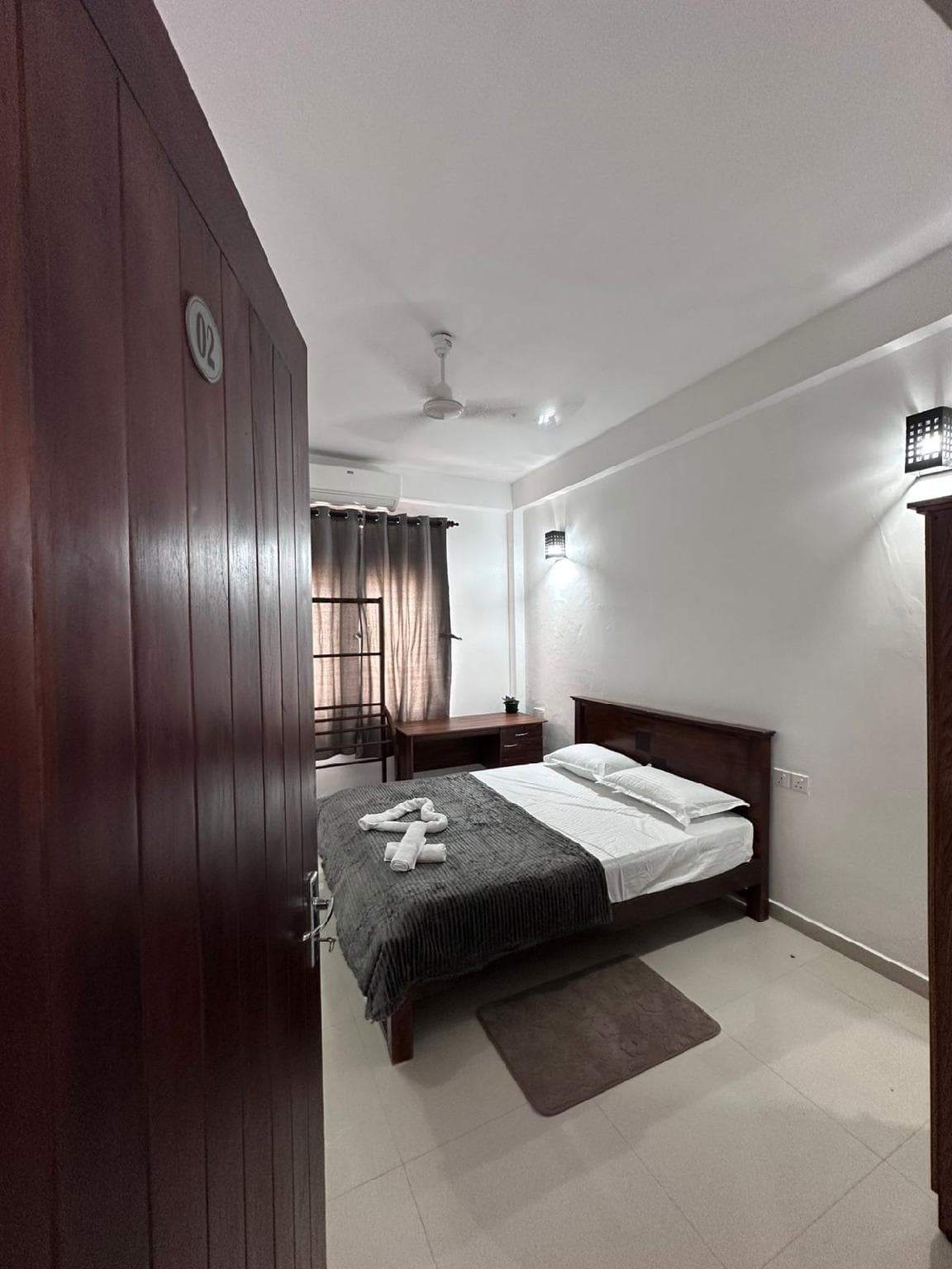Serrena Airport Guest House - Colombo