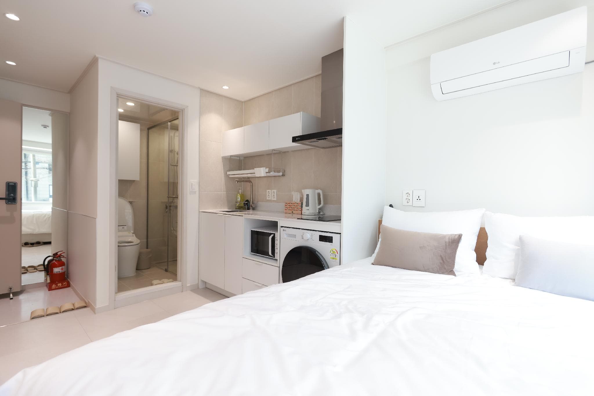 The Sinchon Stay Residence