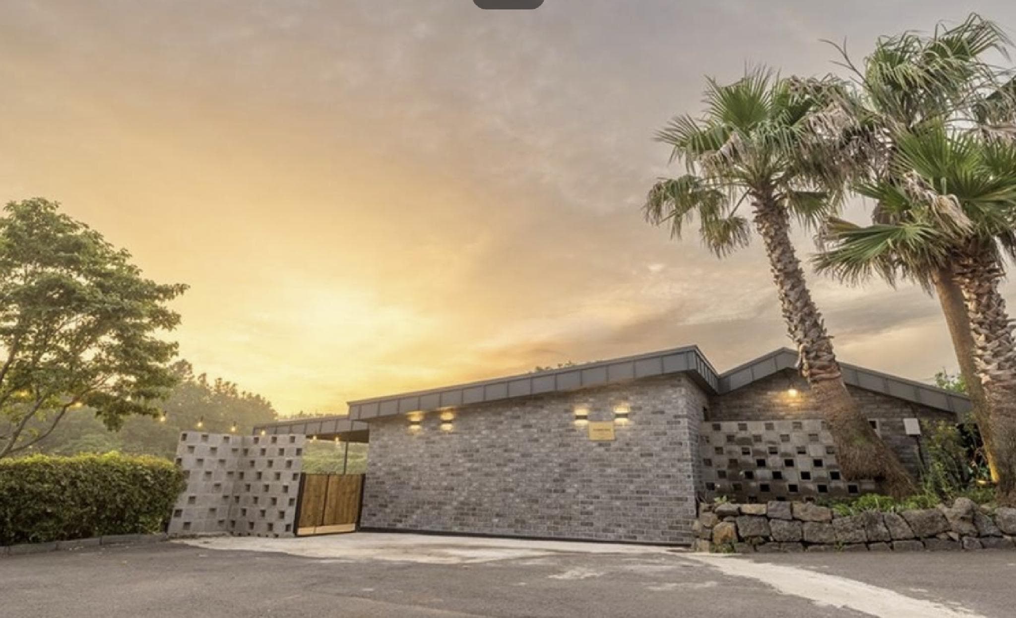 Bunker Hotel & Resort