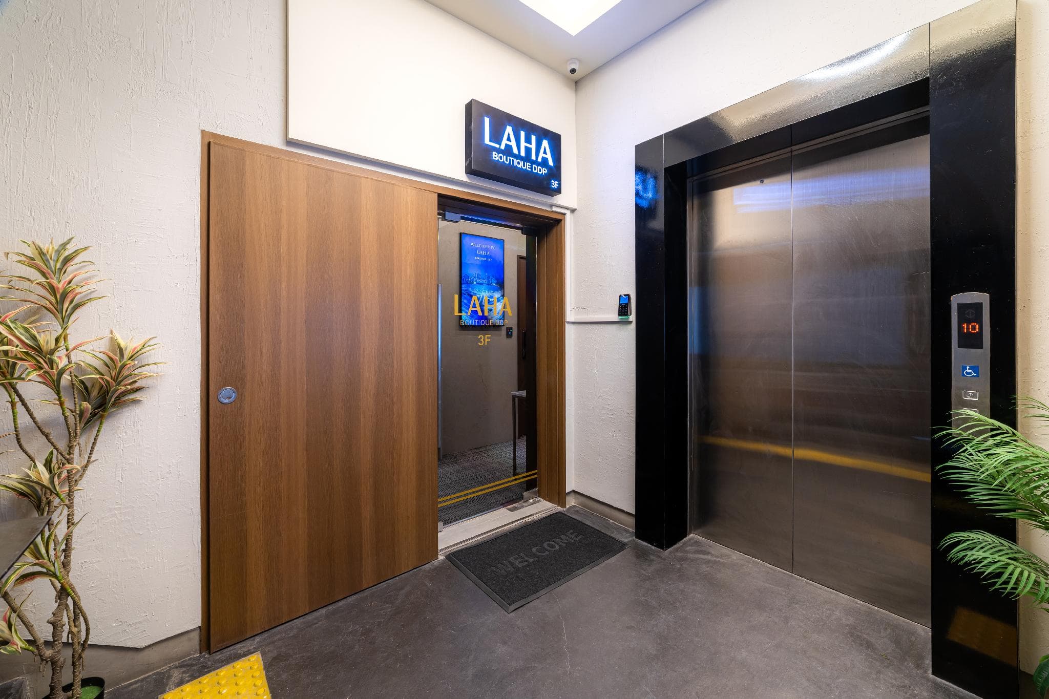 LAHA Boutique DDP Dongdaemun photo 4