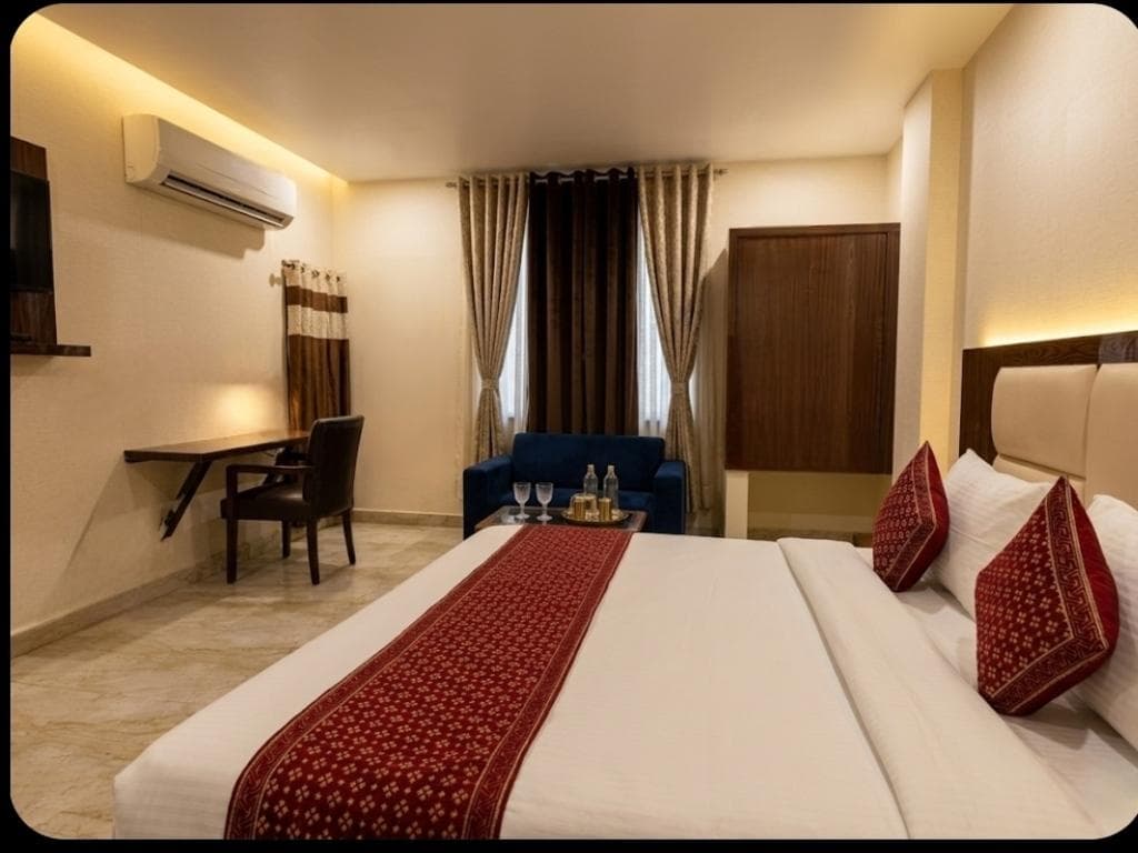 Hotel Amour Delhi Near by International Airport photo 2