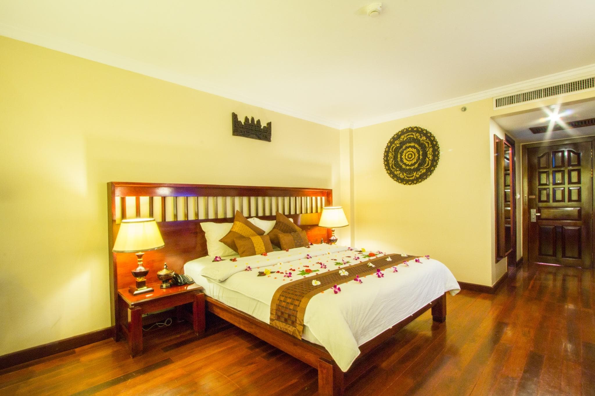 ROYAL EMPIRE HOTEL photo 4