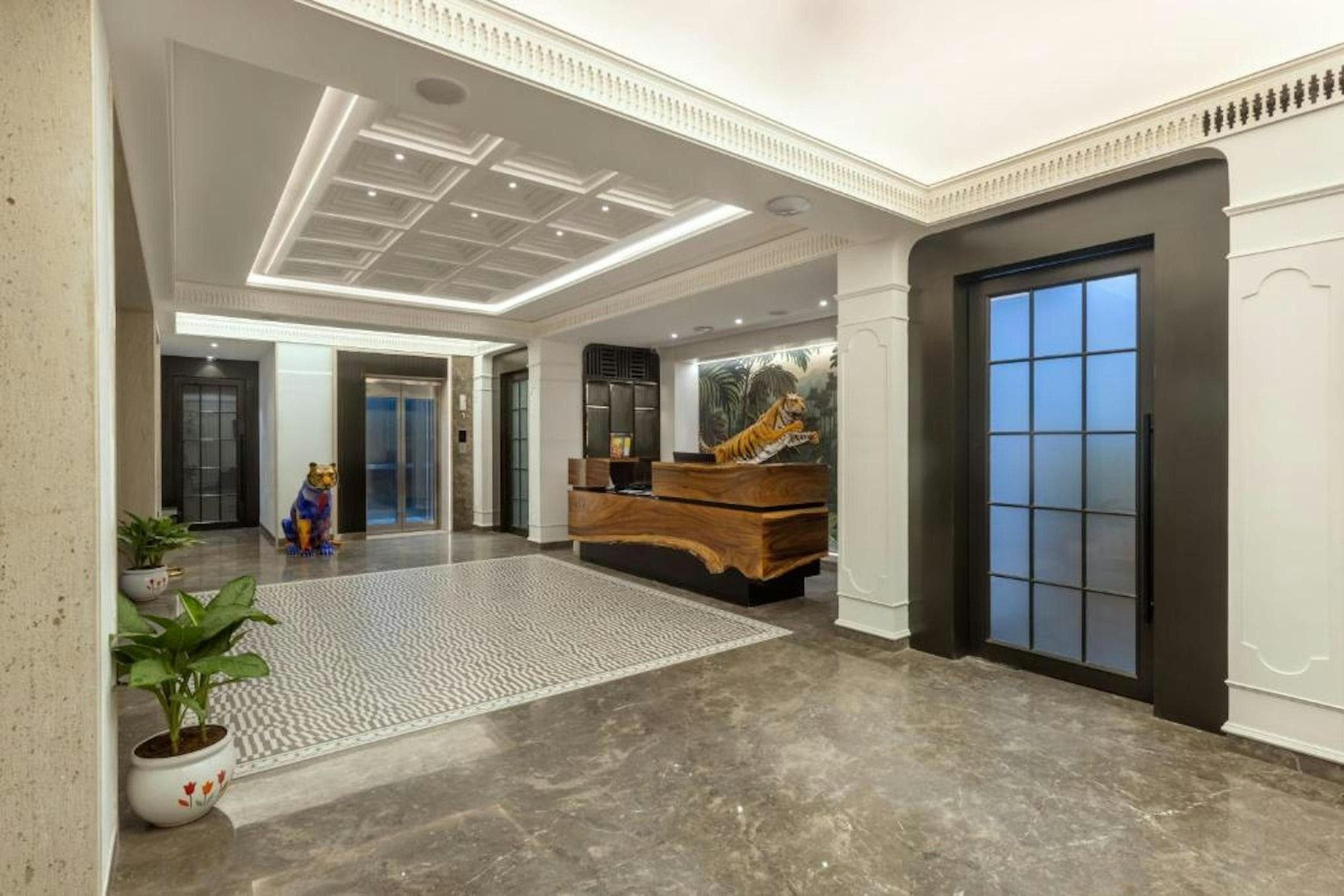 ZIBE Luxe Hyderabad by GRT Hotels photo 5