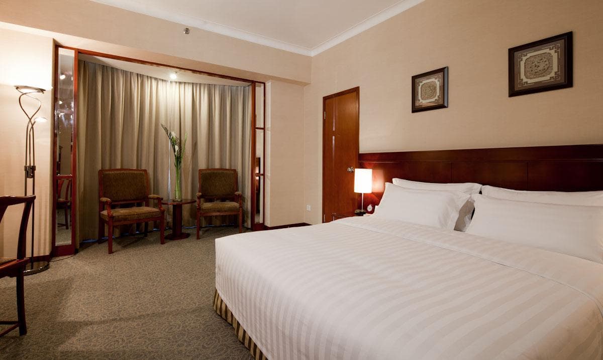 Rosedale Hotel & Suite photo 2