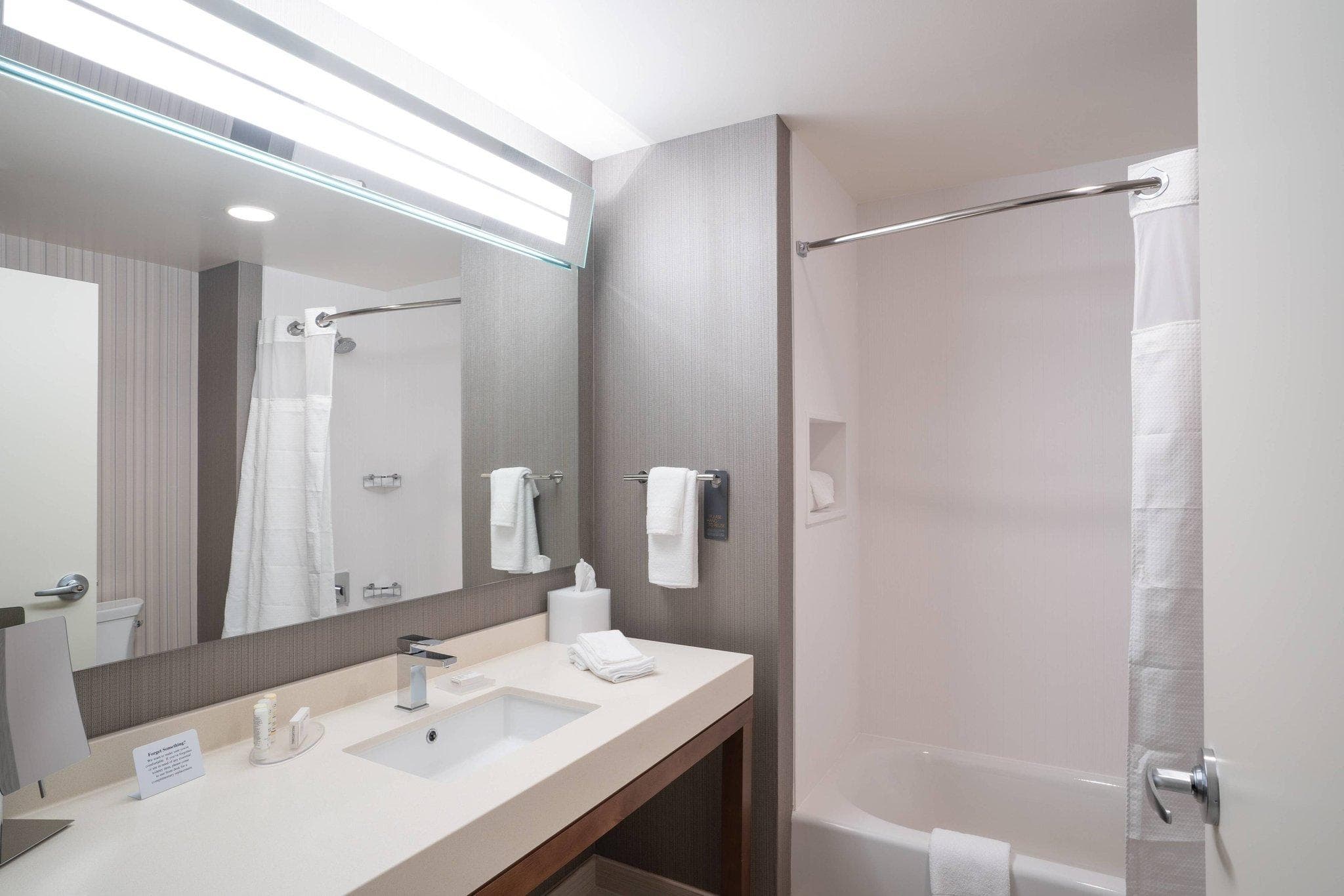 Courtyard by Marriott Charleston-North Charleston photo 2