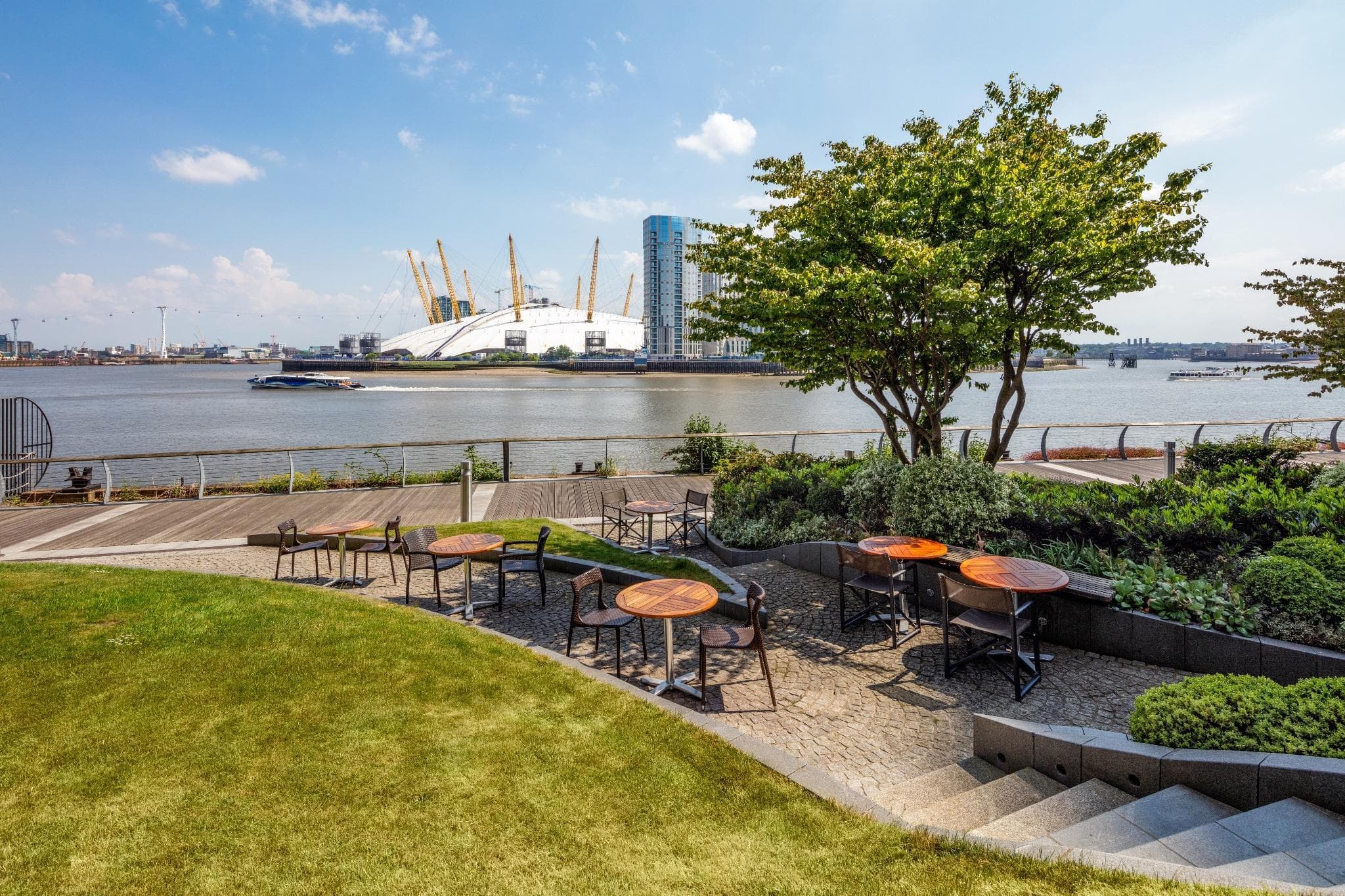 Radisson Blu Hotel, London Canary Wharf East photo 4