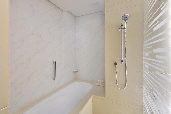 Crowne Plaza Dubai Marina By IHG photo 2