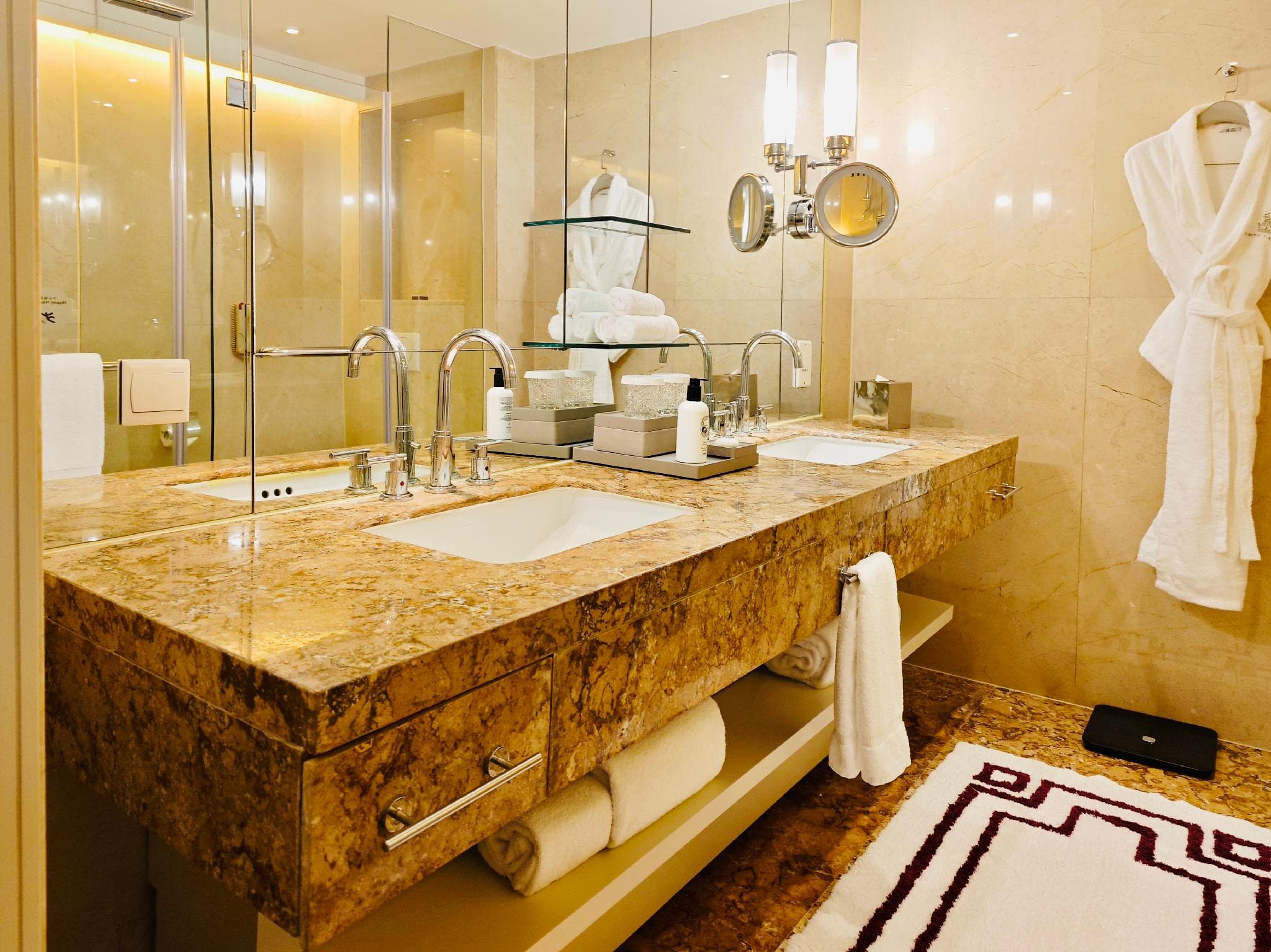 The Portman Ritz-Carlton, Shanghai photo 2