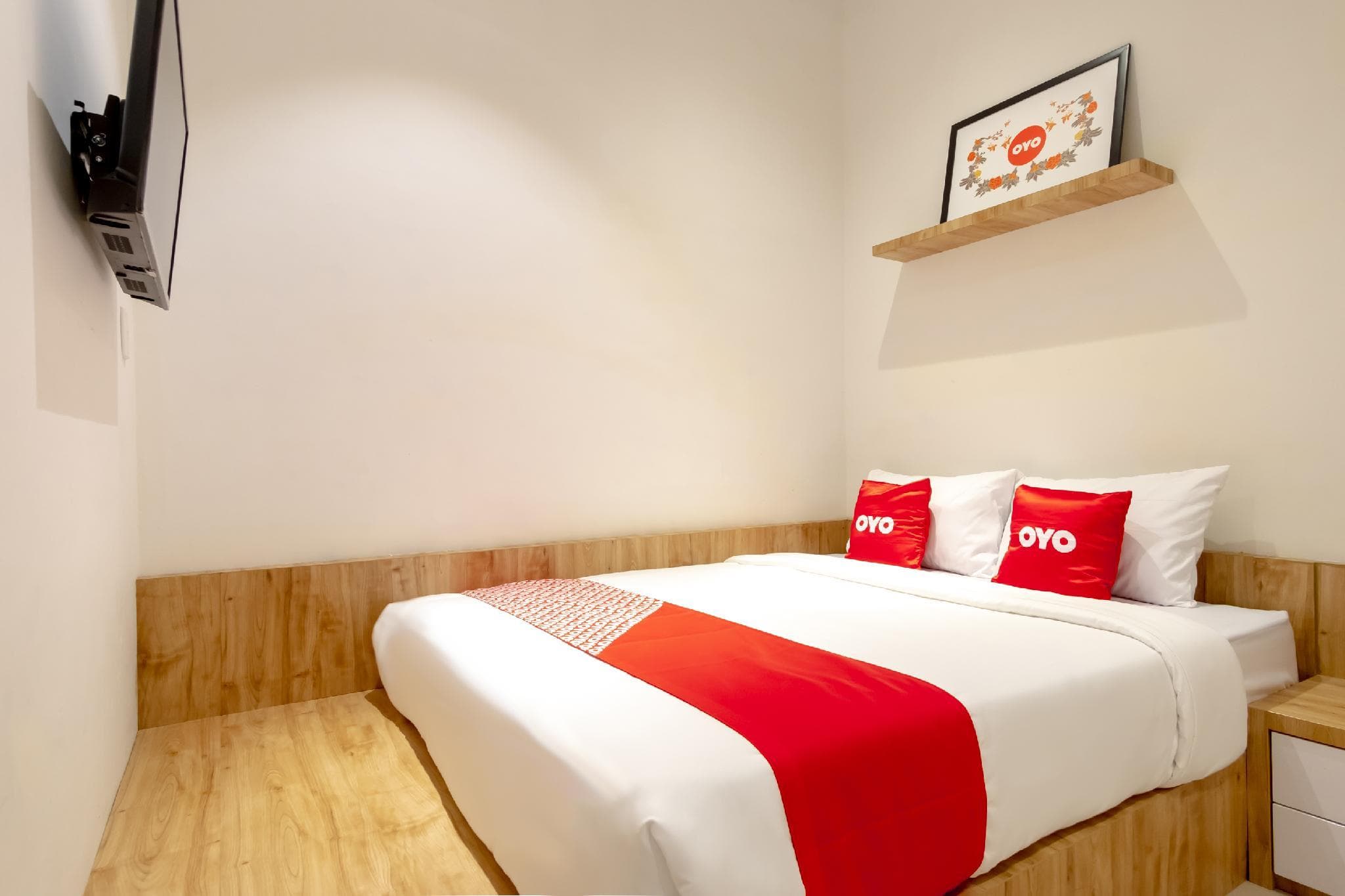 OYO 1476 Asoka Family Residence photo 2