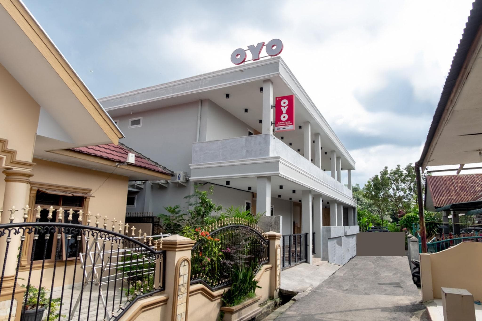 OYO 1476 Asoka Family Residence photo 4