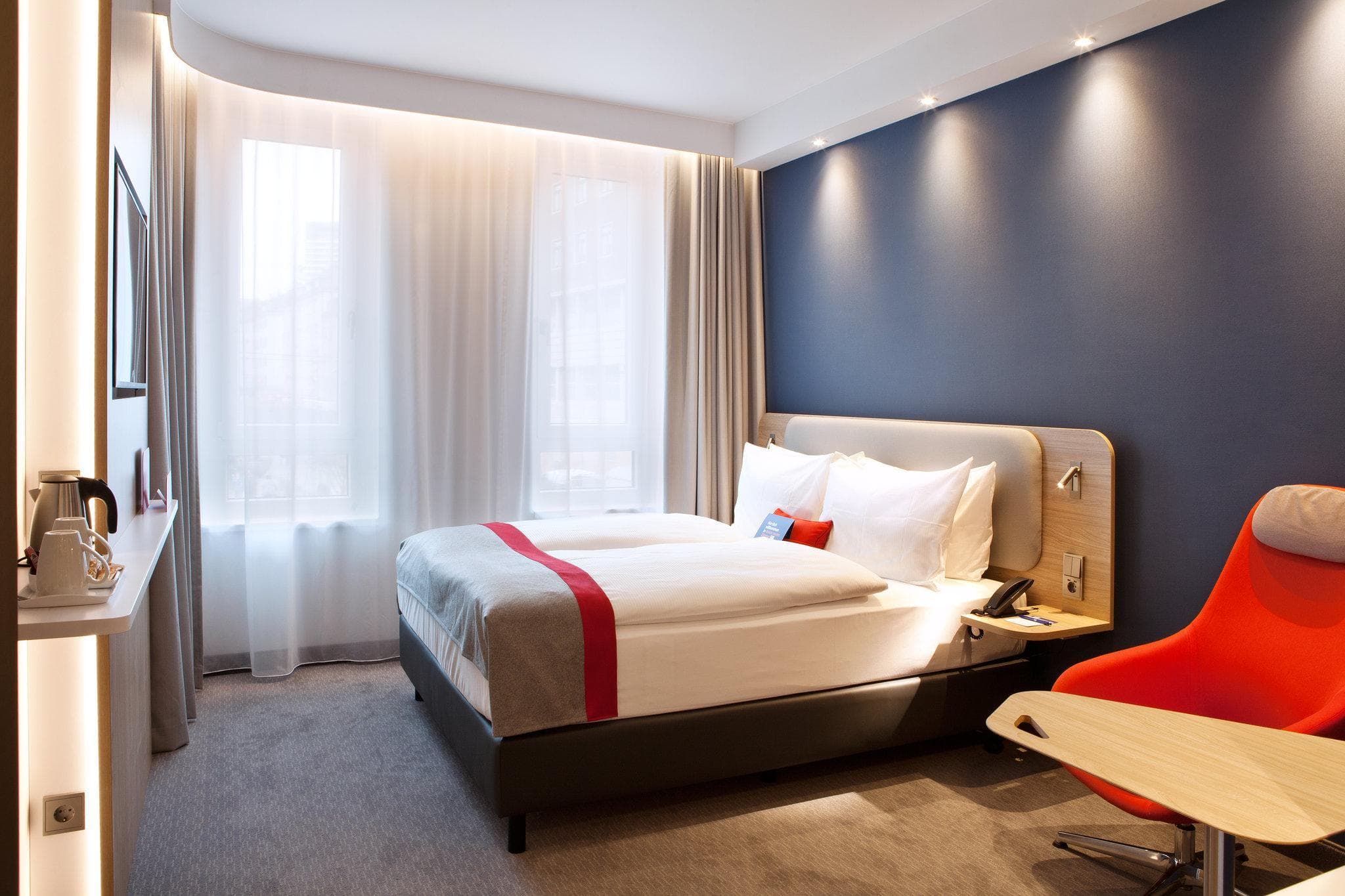 Holiday Inn Express Darmstadt By IHG photo 2