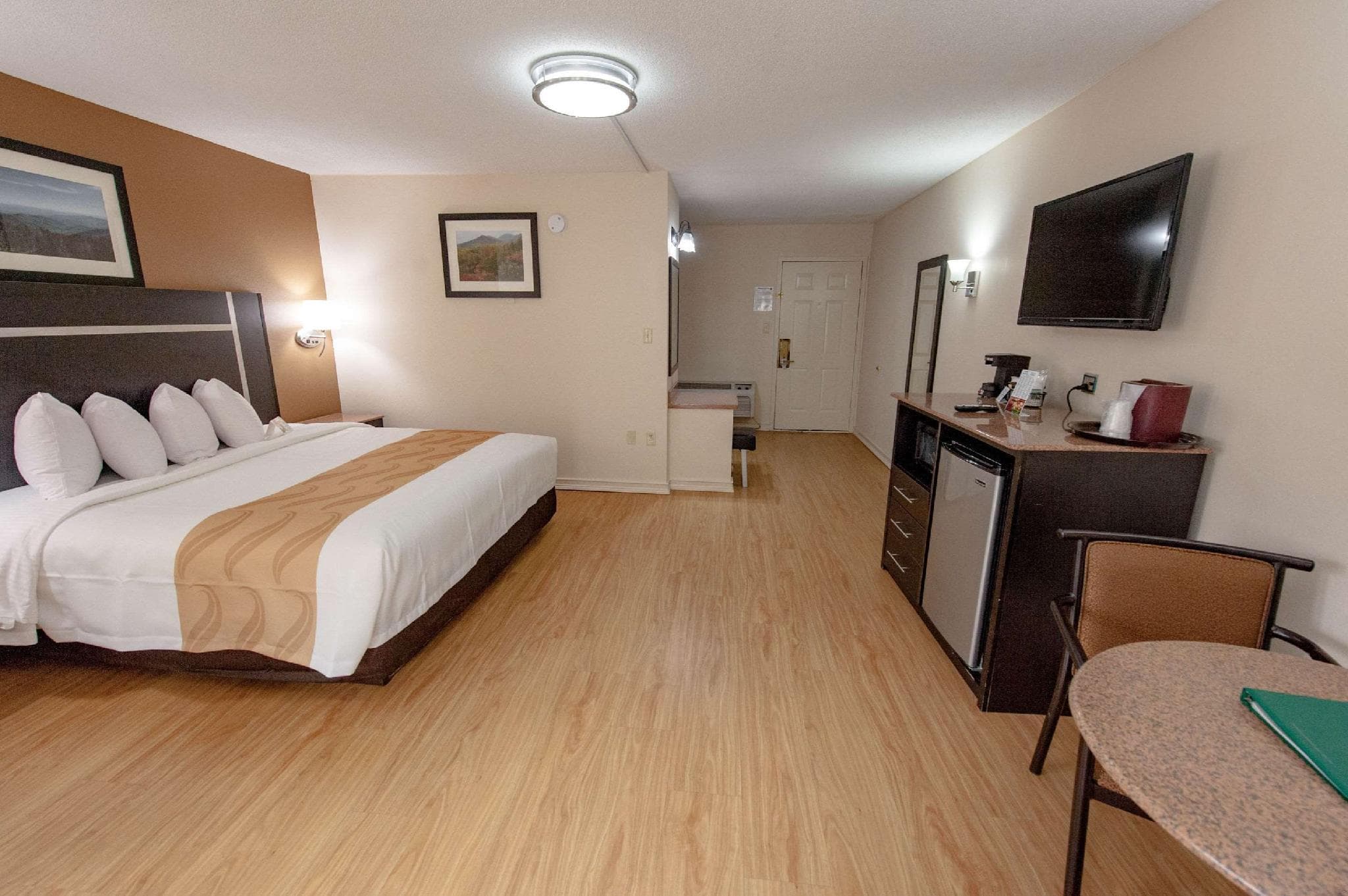 Quality Inn & Suites Gatlinburg North photo 2