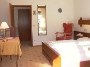 Hotel Neuhausl Superior photo 4