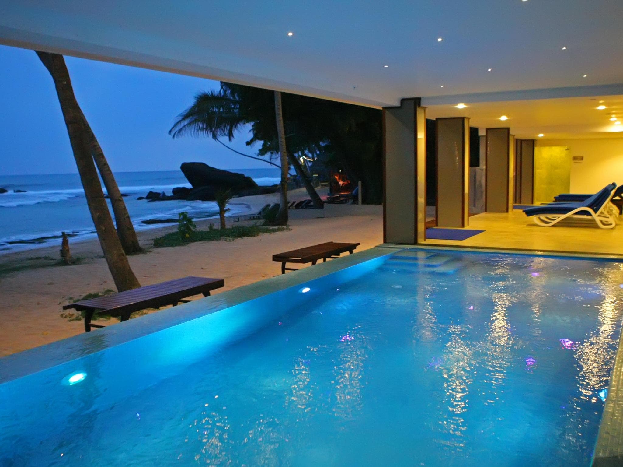 Sayura Beach Hotel