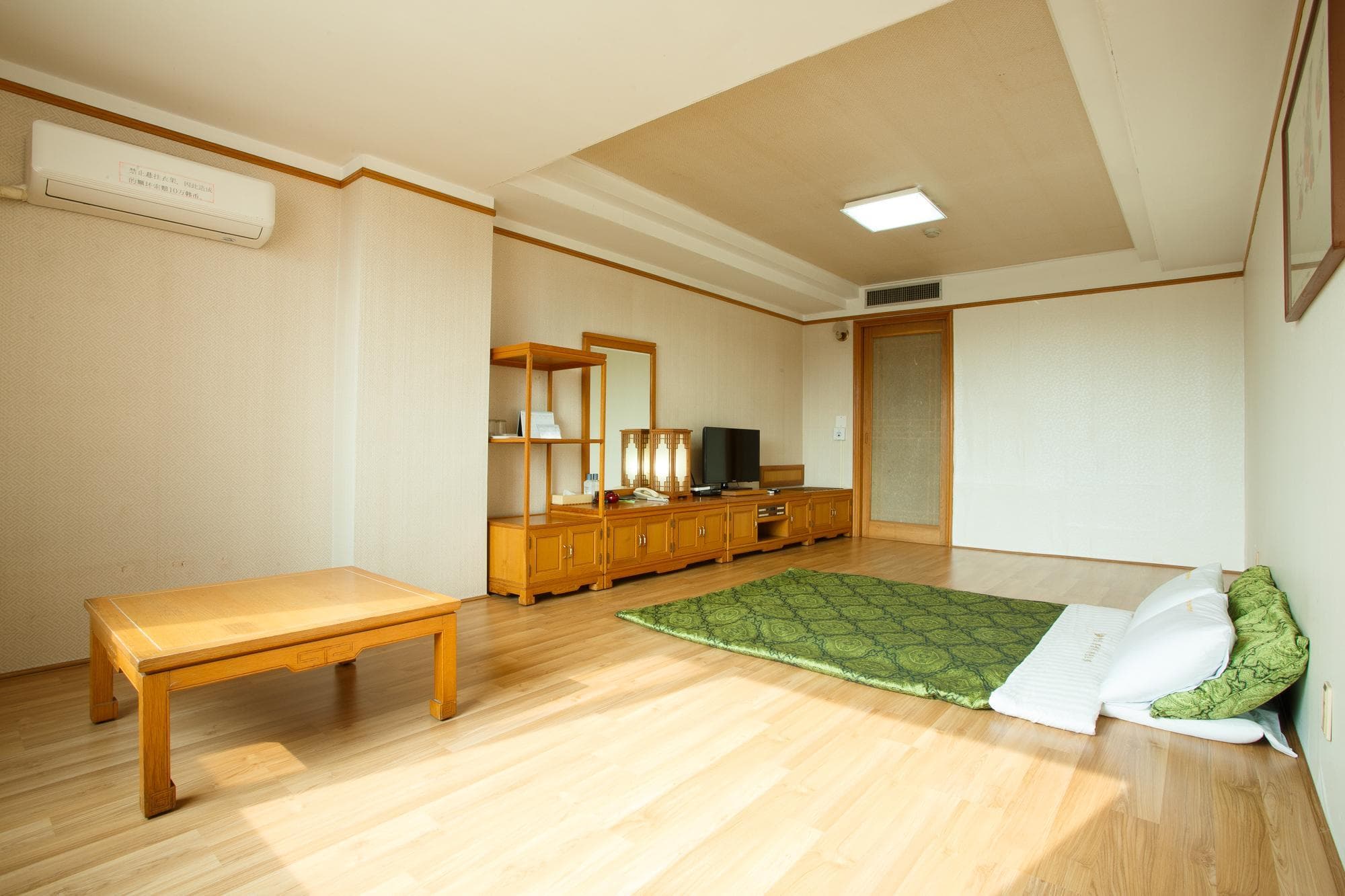 Yakam Tourist Hongyumchon Hotel photo 2