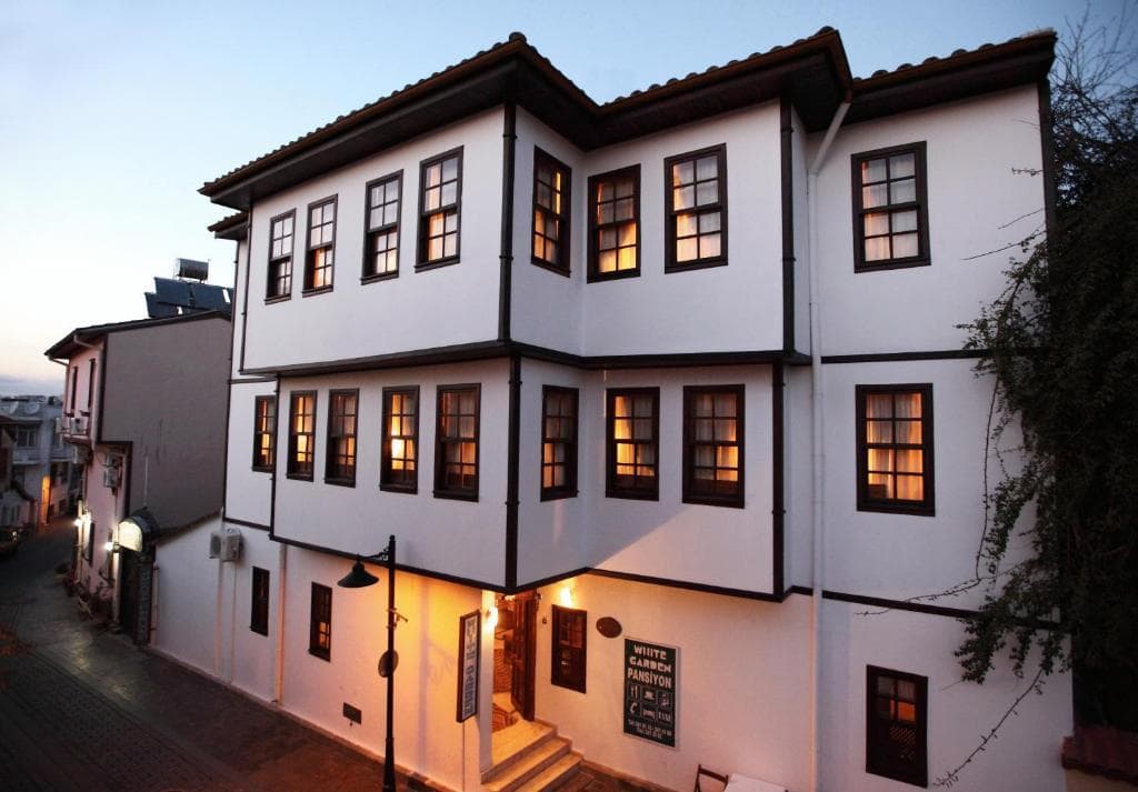 White Garden Hotel