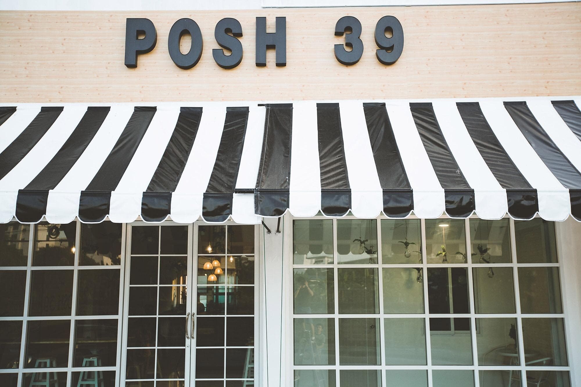 Posh 39 photo 4