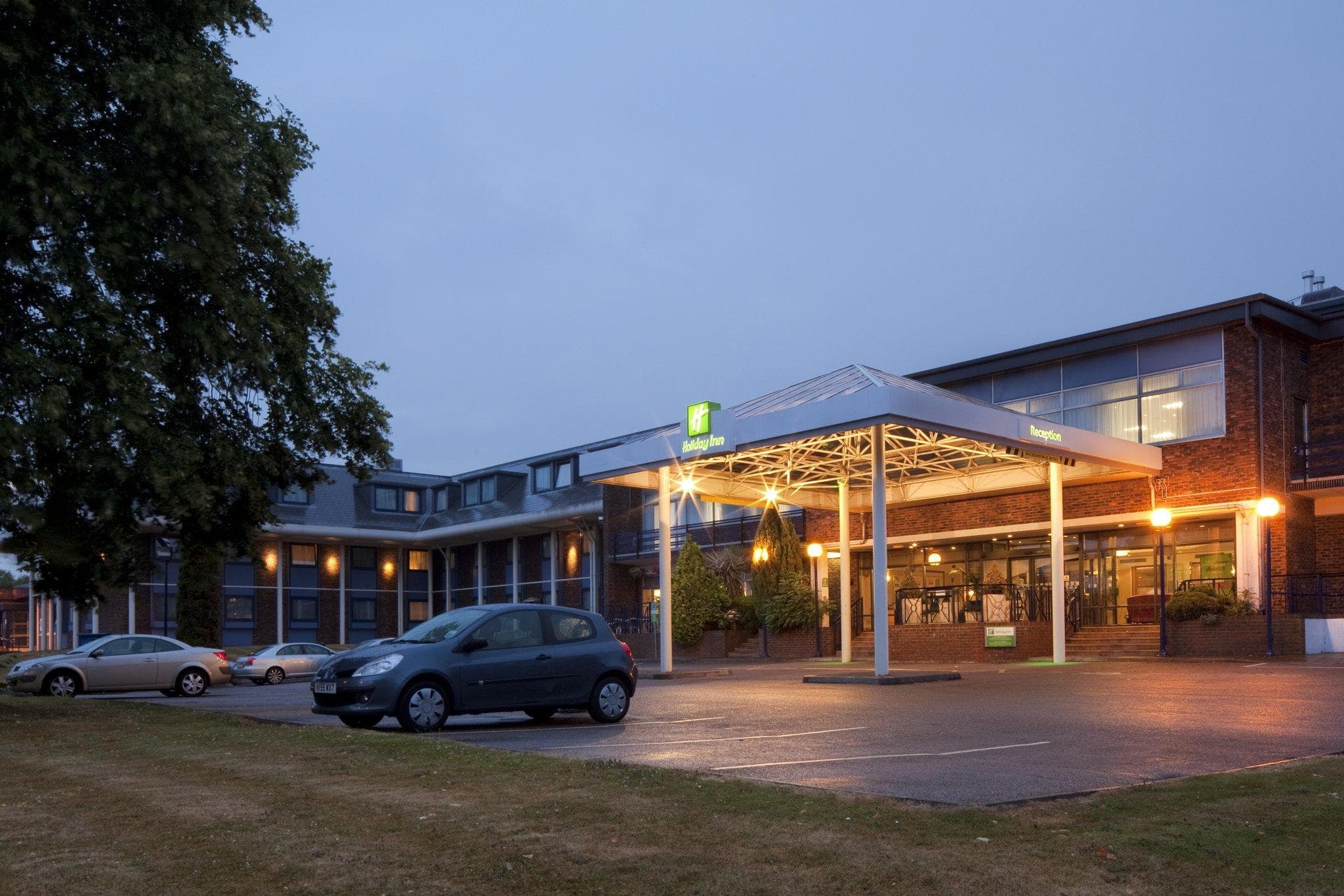Holiday Inn Luton South - M1 Junction 9 By IHG