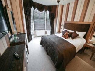 The Cranleigh Boutique photo 2