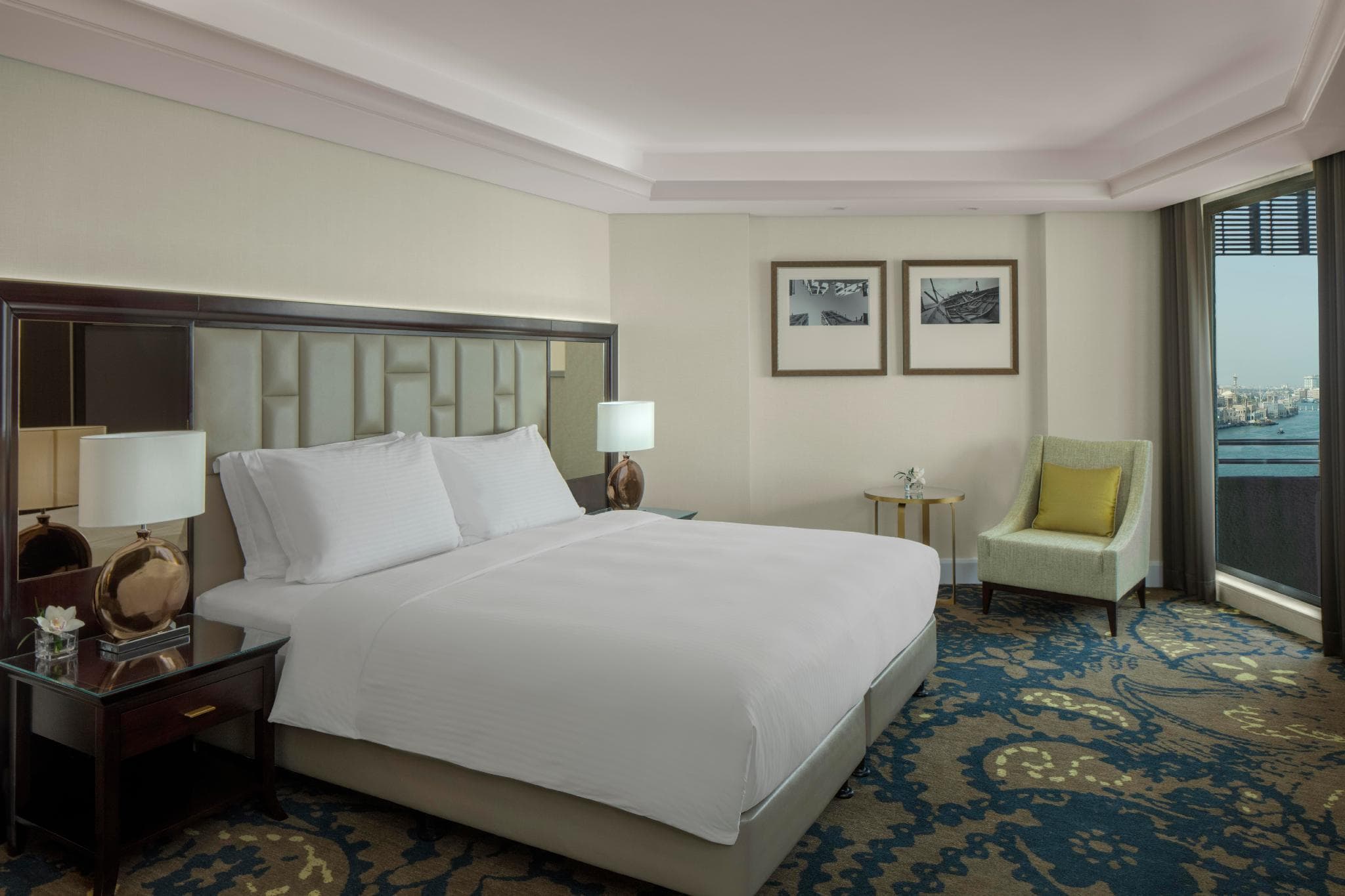 Radisson Blu Hotel Dubai Deira Creek photo 2