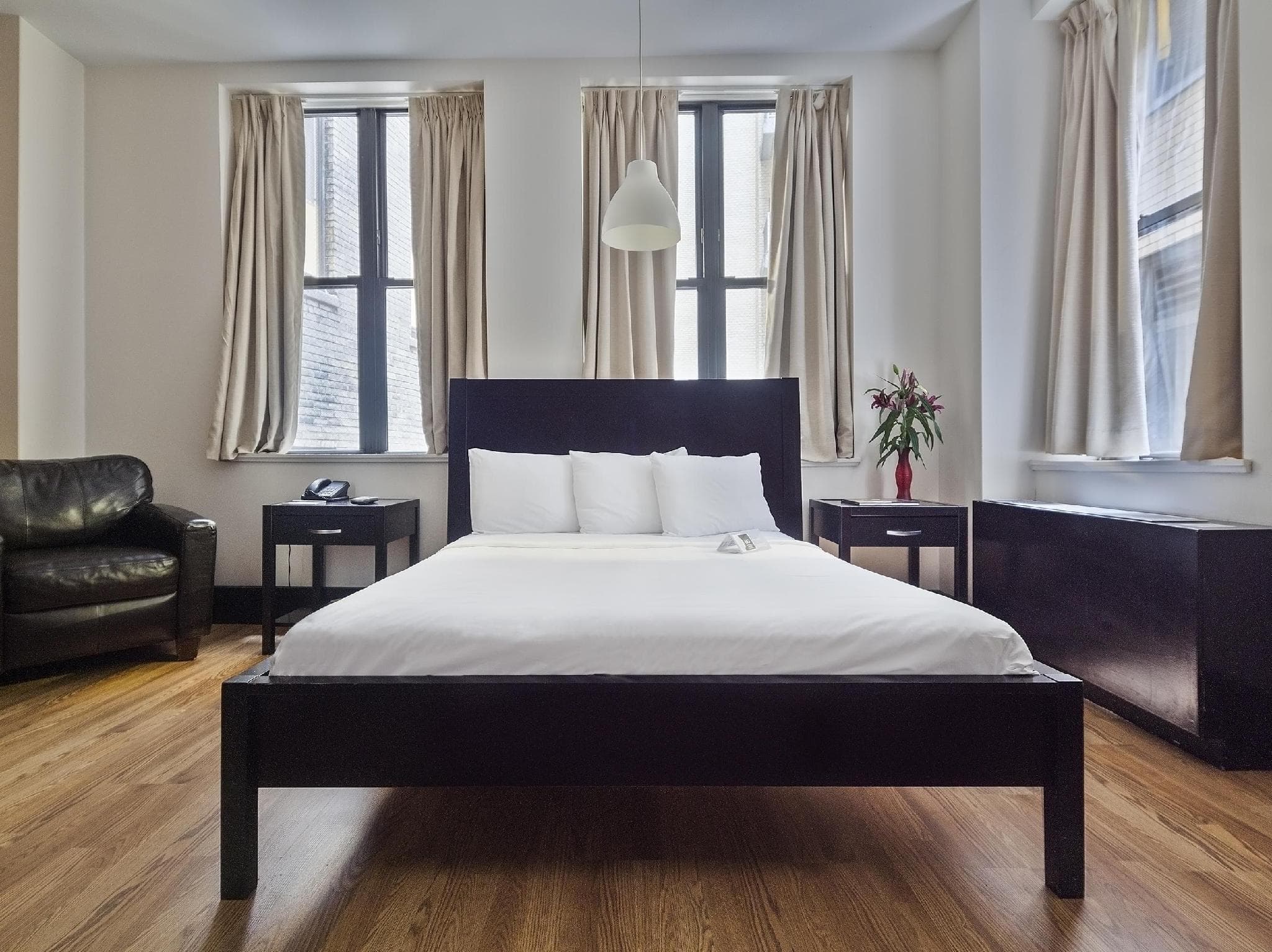 Eurostars Hotel Wall Street photo 2
