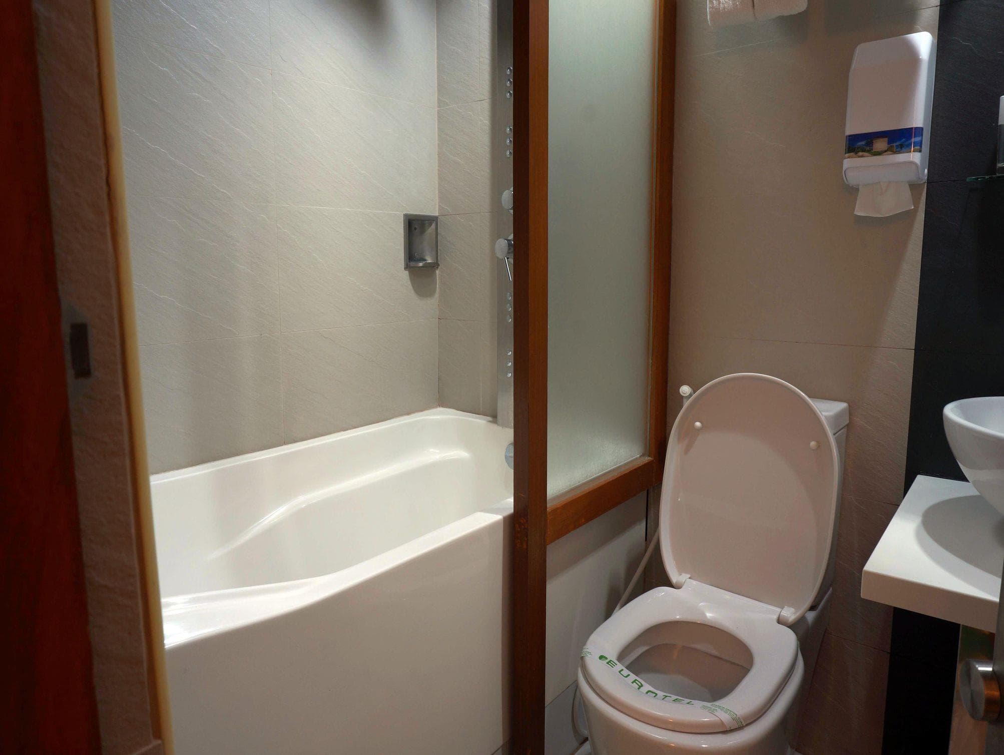 Eurotel Las Pinas Hotel photo 2