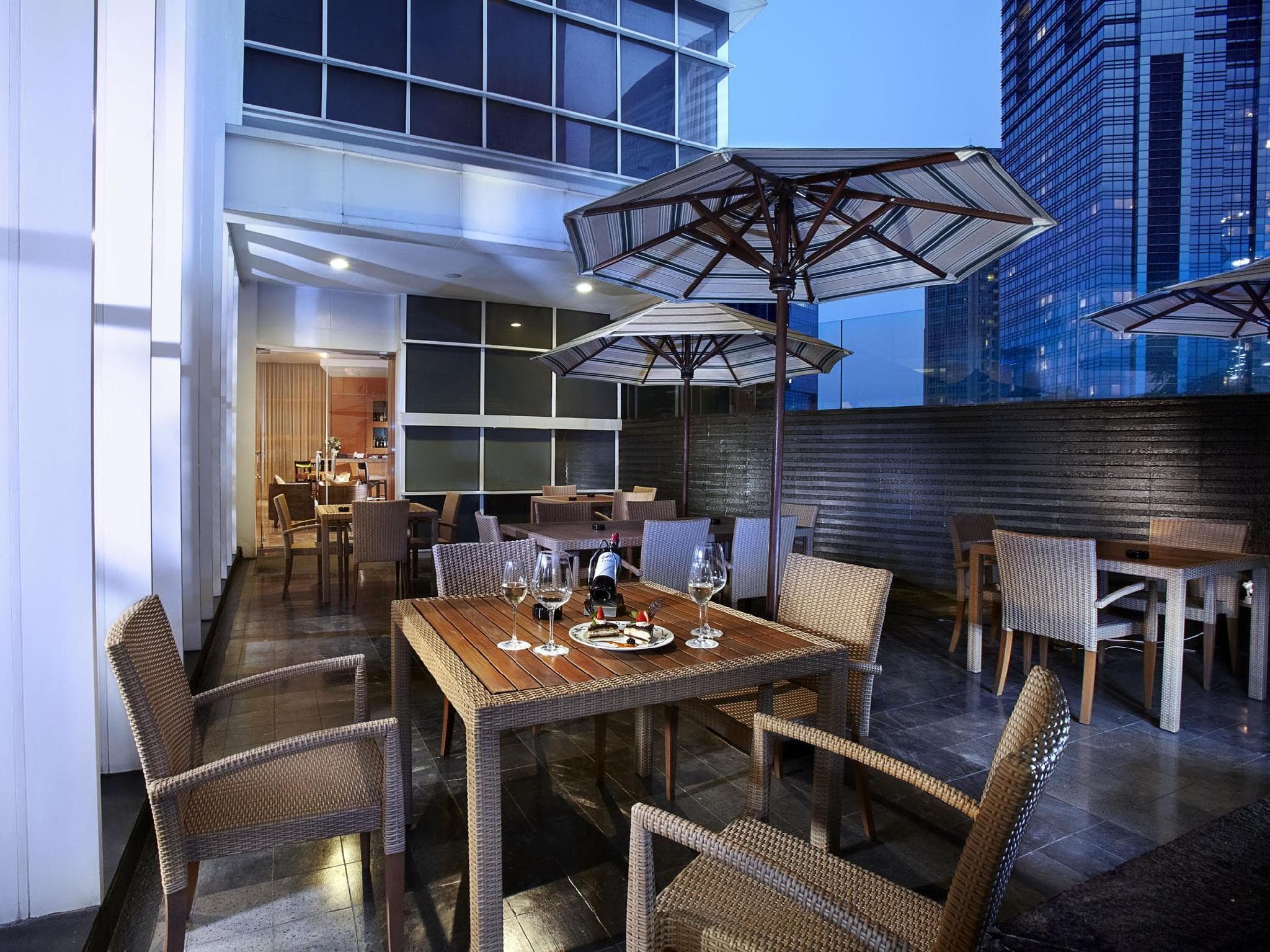 Oakwood Premier Cozmo Jakarta photo 4