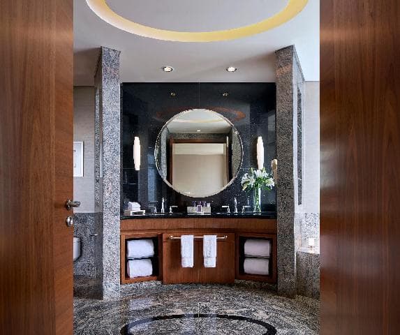 The Ritz-Carlton Jakarta, Pacific Place photo 2