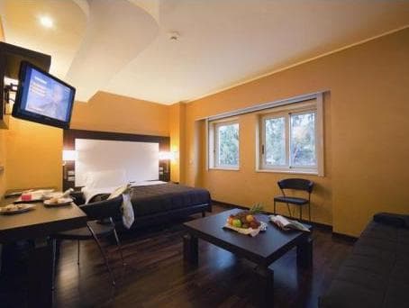 E' Hotel photo 2