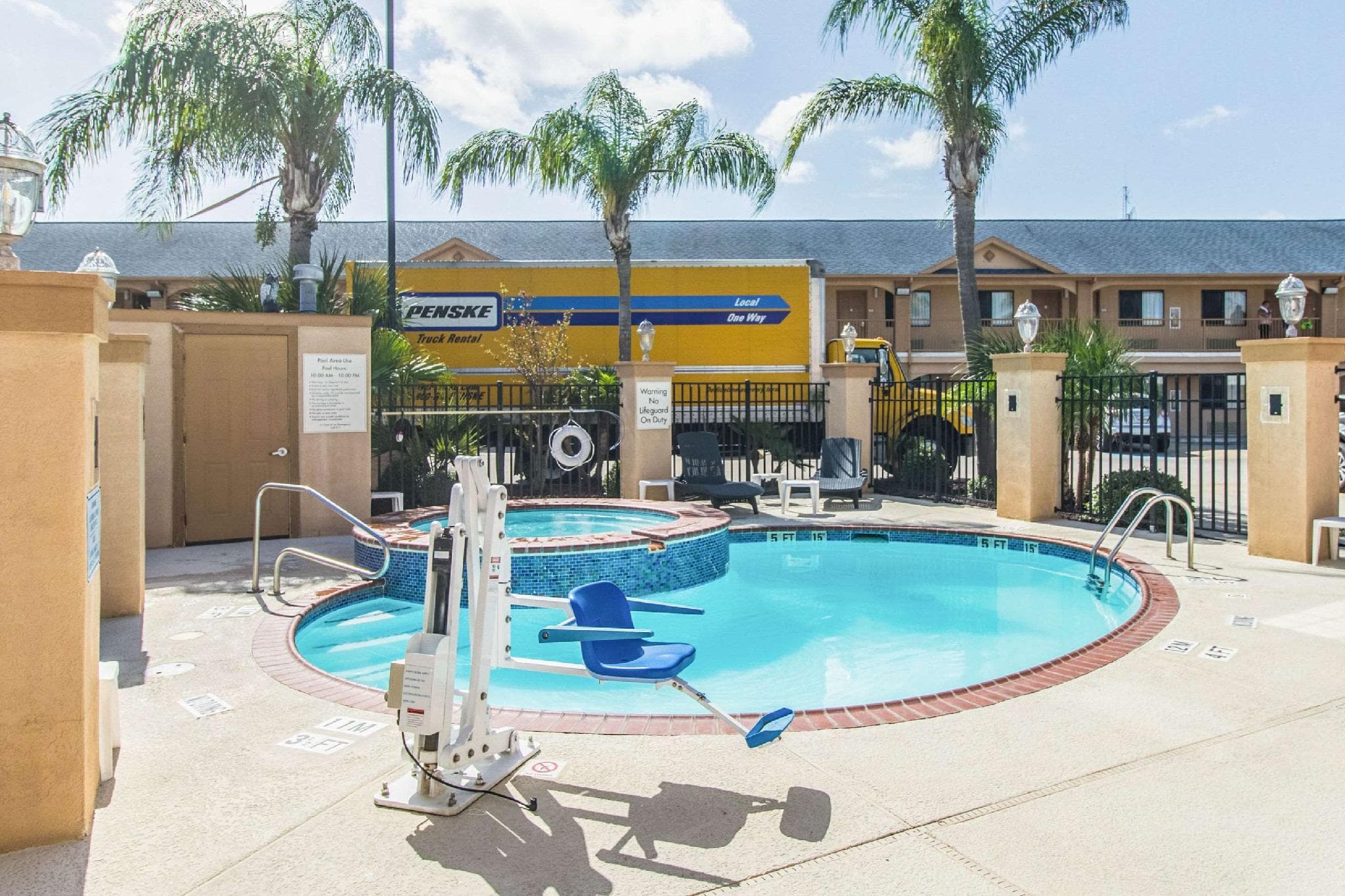 Econo Lodge Inn & Suites Corpus Christi photo 5