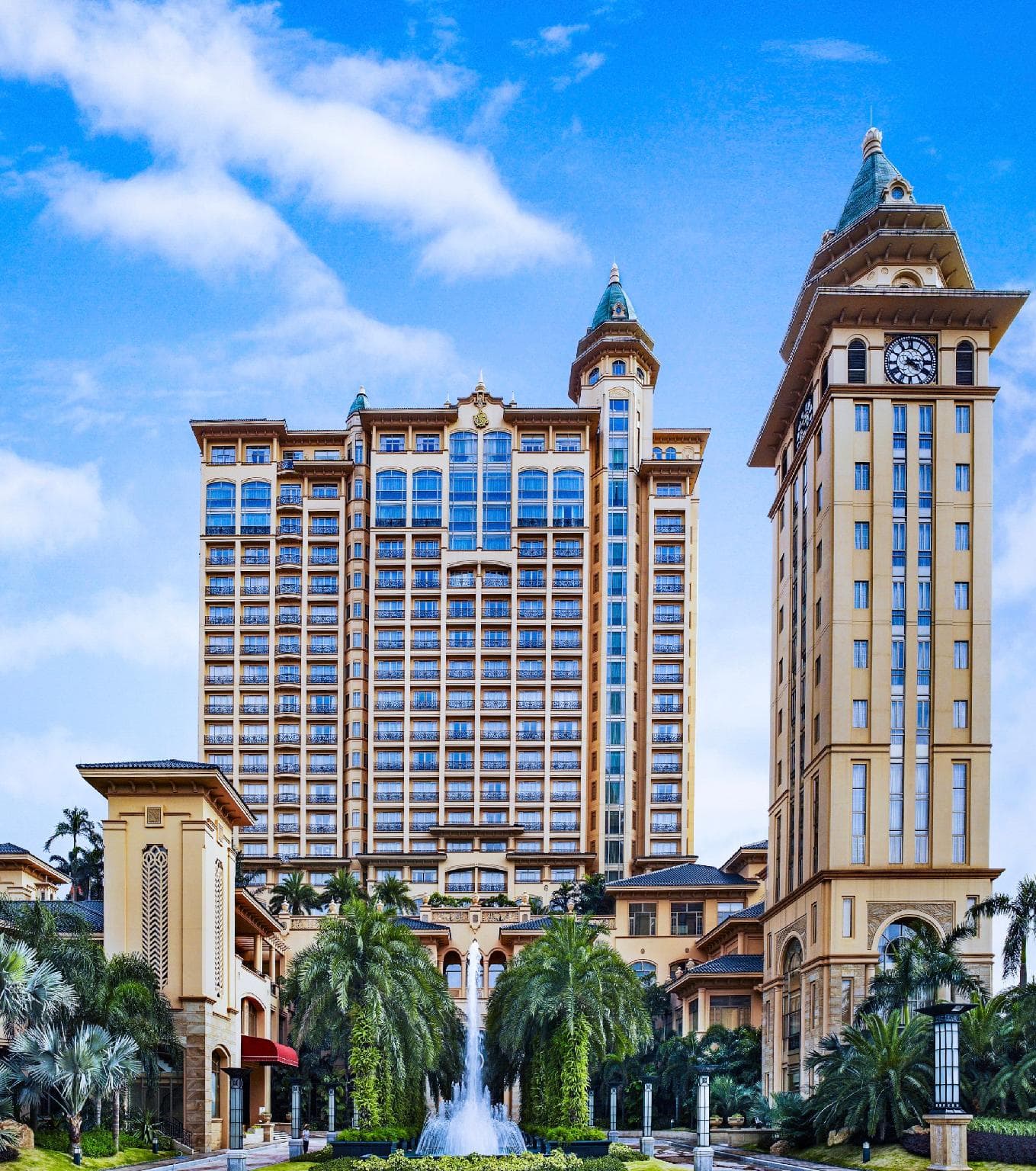 Chateau Star River Hotel