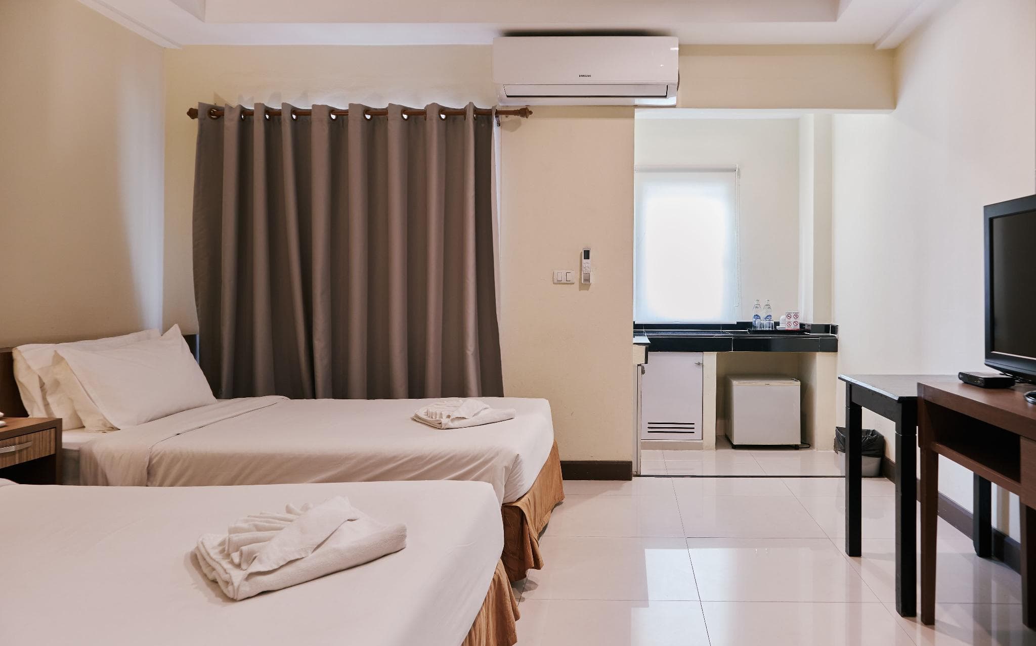 Sunday Platinum Suites photo 2