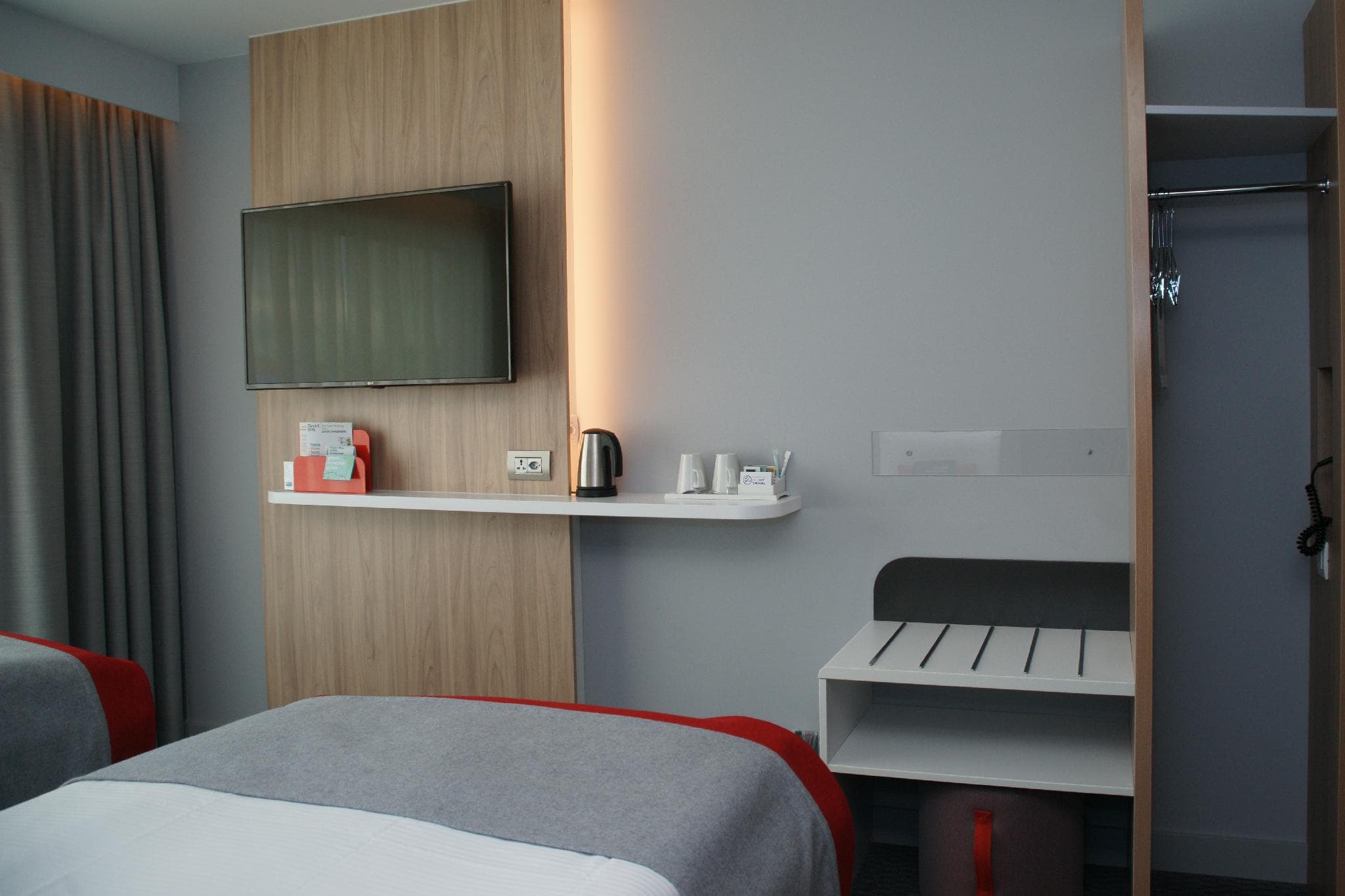 Holiday Inn Express Zürich Airport By IHG photo 5