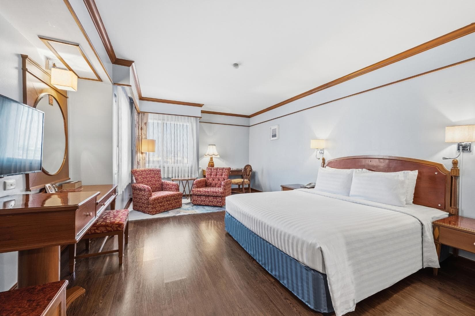 Town In Town Hotel photo 2