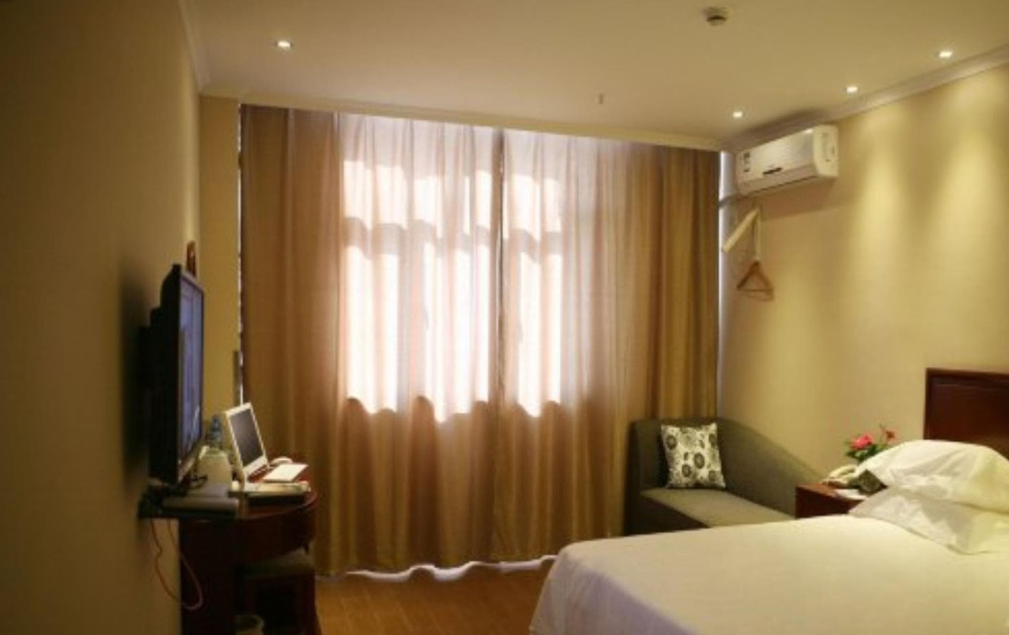 GreenTree Inn Tulufan North Xihuan Road Express Hotel photo 3